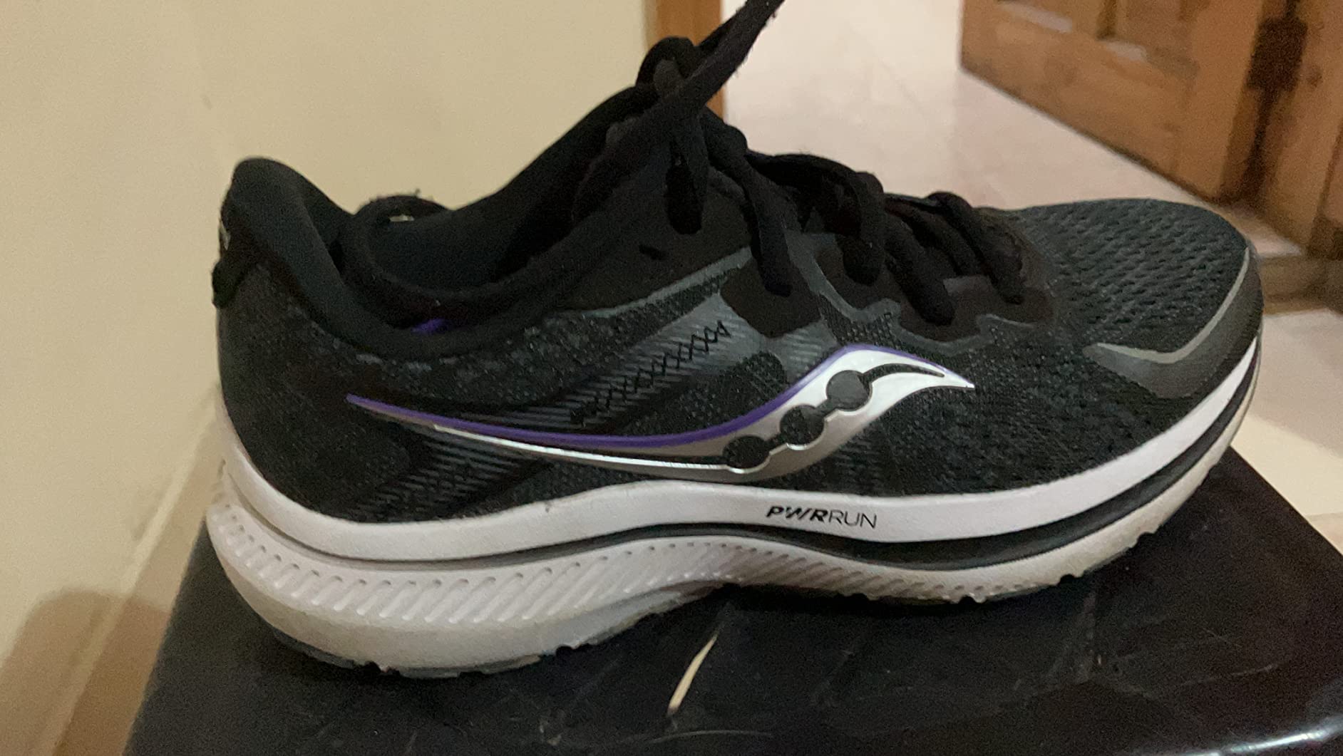 Saucony Women's Omni 20 customer photo 1