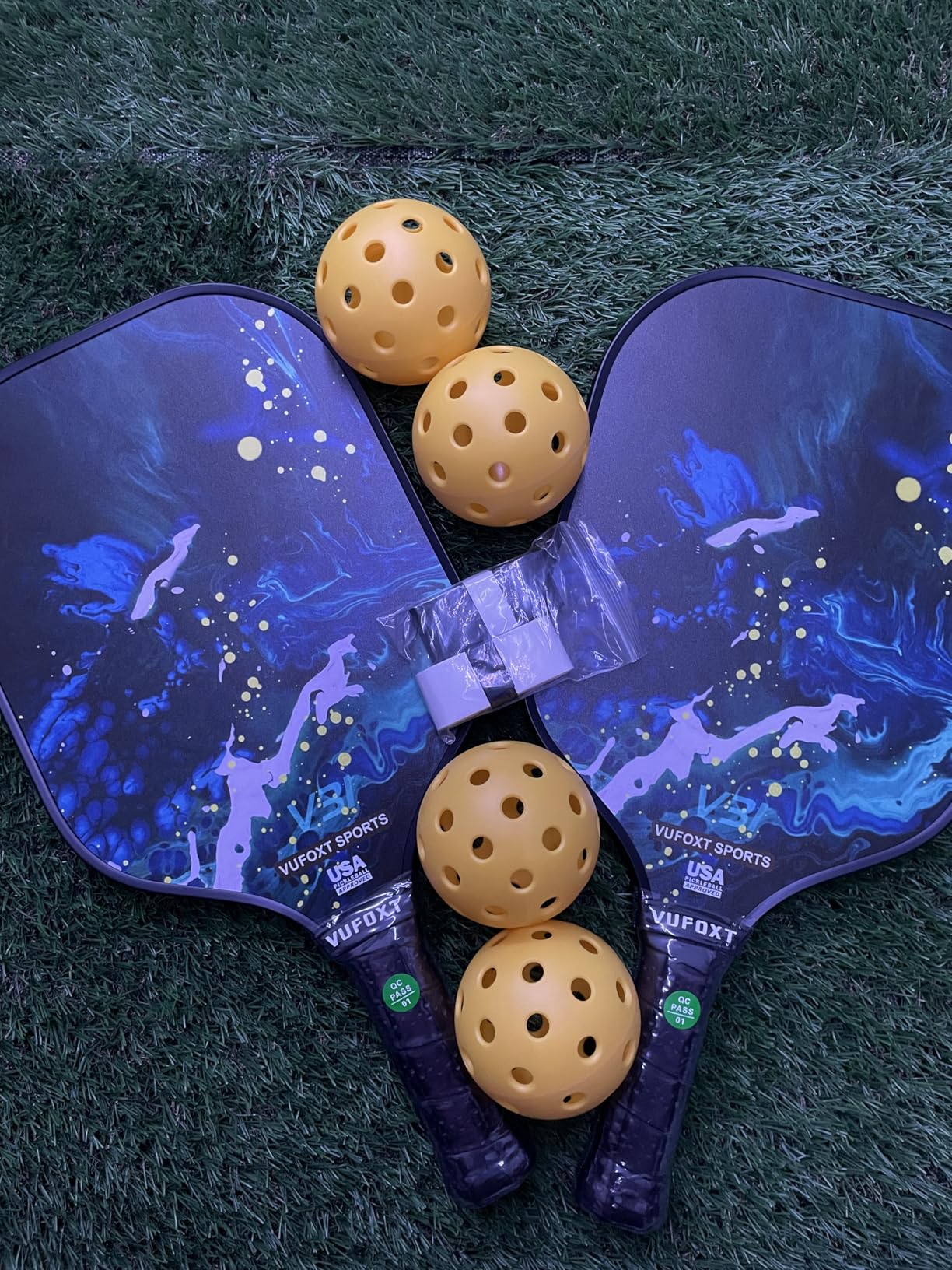 Pickleball Paddles Set of 2/4, USAPA Approved Carbon Fiber Surface Pickle Ball Set - 14mm PP Honeycomb Core of Lightweight Pickleball Rackets -Suitable for Beginners' Training and Game(Blue) customer photo 2