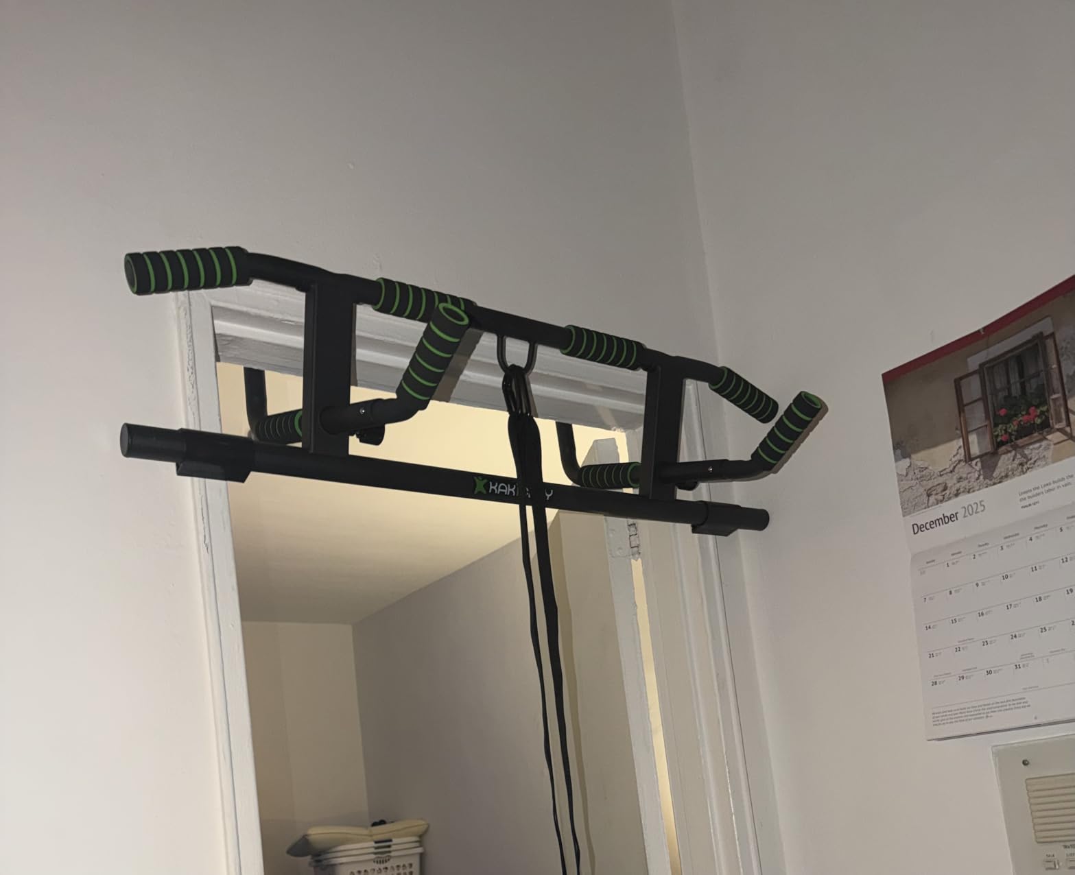 KAKICLAY 2026 Upgrade Multi-Grip Pull Up Bar with Smart Larger Hooks Technology customer photo 2