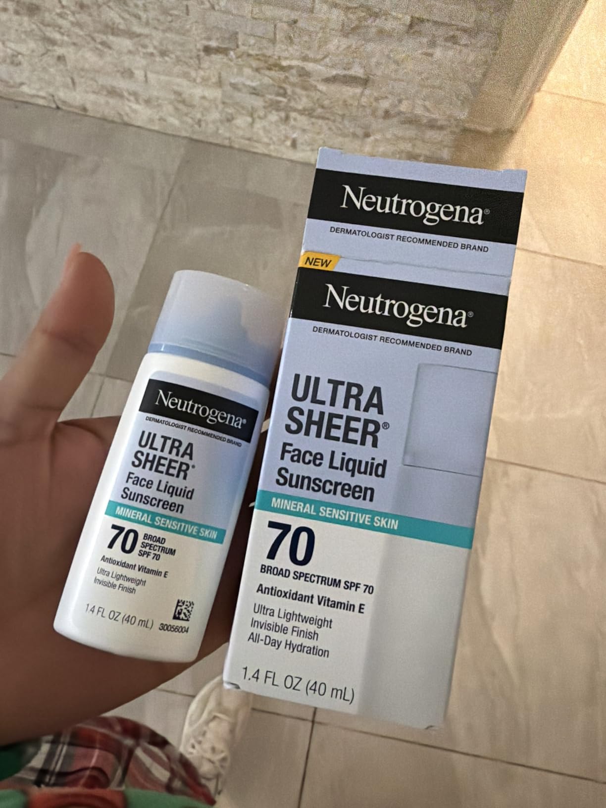 Neutrogena Ultra Sheer Dry Touch SPF 50 Mineral Sunscreen Stick for Sensitive Skin, Zinc Oxide, Body & Face Sunscreen with Vitamin E, No White Residue & Vegan, 1.5 oz customer photo 1
