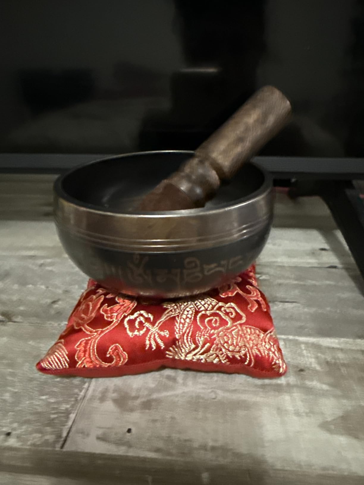 Premium Tibetan Singing Bowl Set - Handmade in Nepal Sound & Meditation Bowl - Spiritual Decor for Yoga, Wellness Spaces & Relaxation by Himalayan Bazaar (Brown & Red) customer photo 2