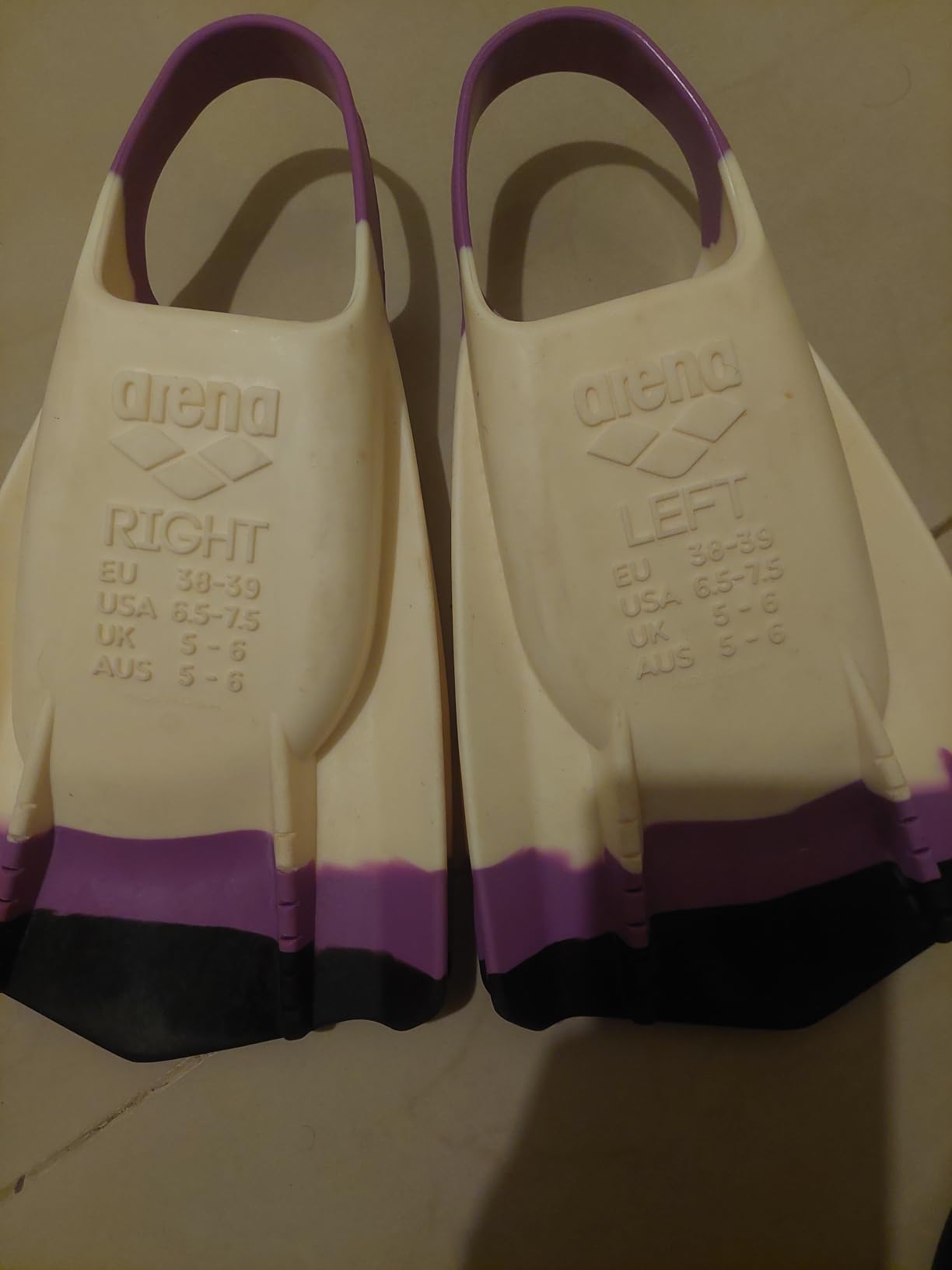 Arena Unisex Adult Powerfin Pro Swim Training Fins Men and Women Silicone Short Blade Flippers customer photo 1