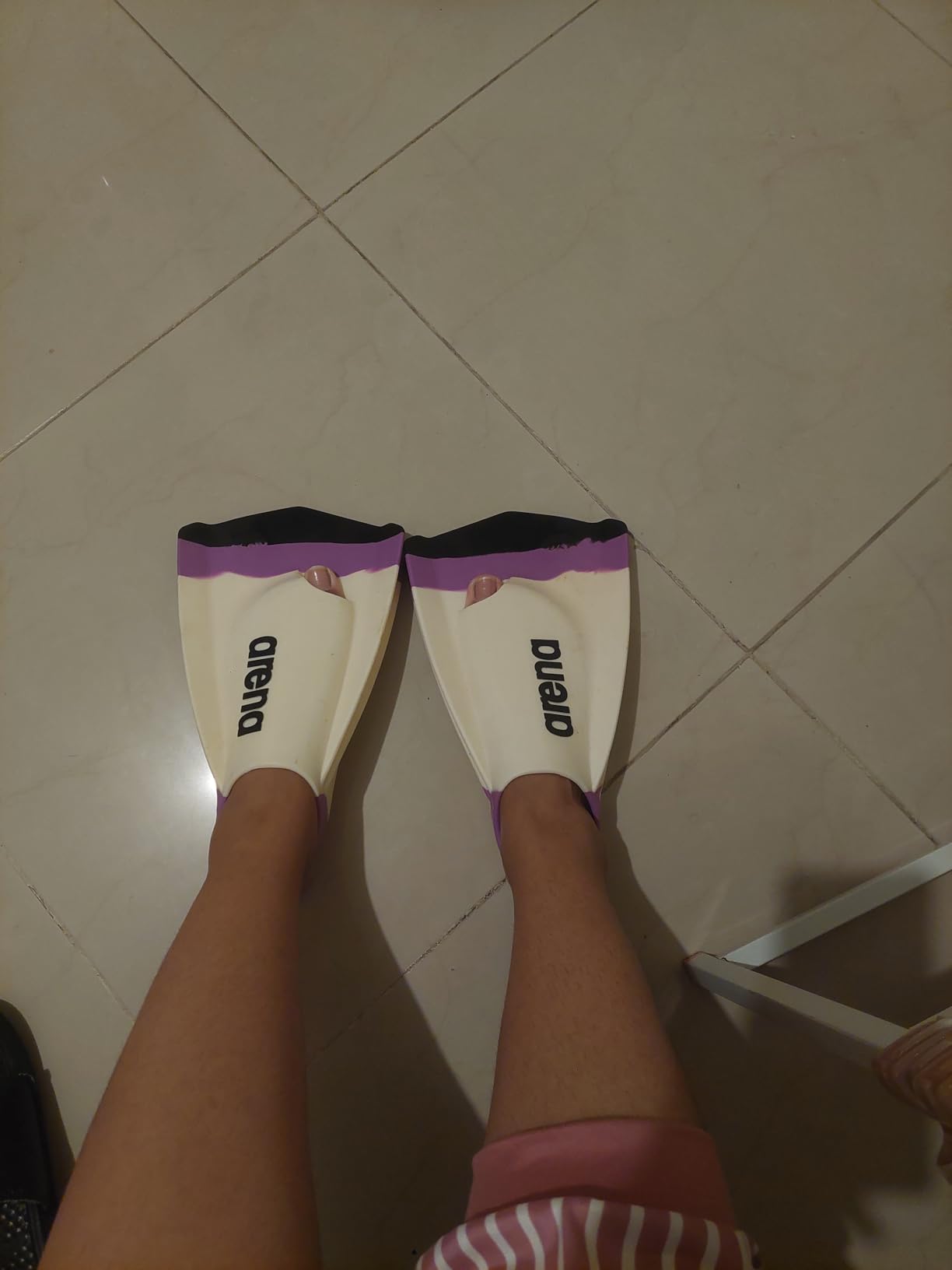 Arena Unisex Adult Powerfin Pro Swim Training Fins Men and Women Silicone Short Blade Flippers customer photo 2