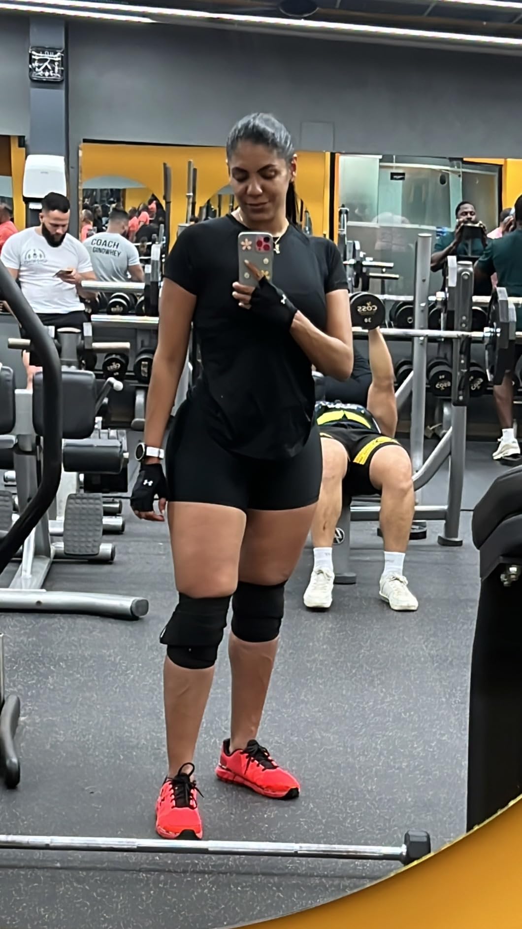 Bodyprox Knee Wrap 2 Pack for Squats, Weightlifting, Powerlifting, Leg Press, and Cross Training, Knee Support for Men and Women customer photo 2