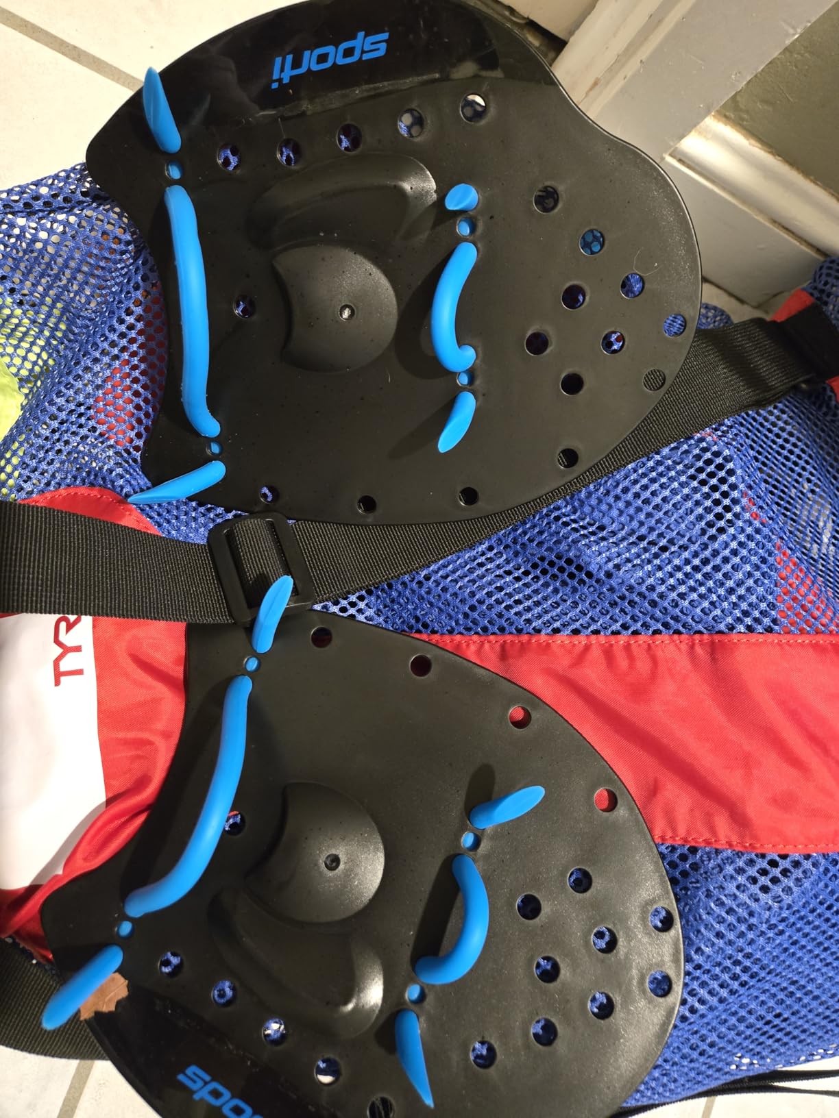 Sporti Power Swim Paddles for Lap Swimming - Adjustable Straps - Lap Swimming Gears - Hand Paddles for Adults & Kids customer photo 1