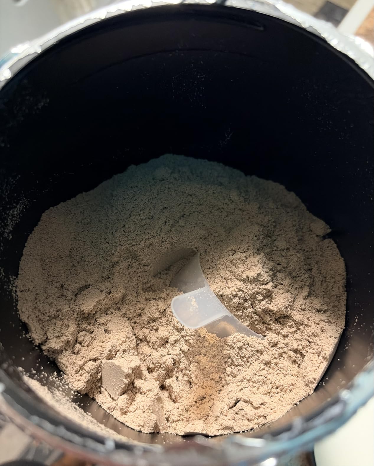 Six Star Whey Protein Powder Whey Protein Plus | Whey Protein Isolate & Peptides | Lean Protein Powder for Muscle Gain | Muscle Builder for Men & Women | Triple Chocolate, 1.82 lbs (826 g) customer photo 1