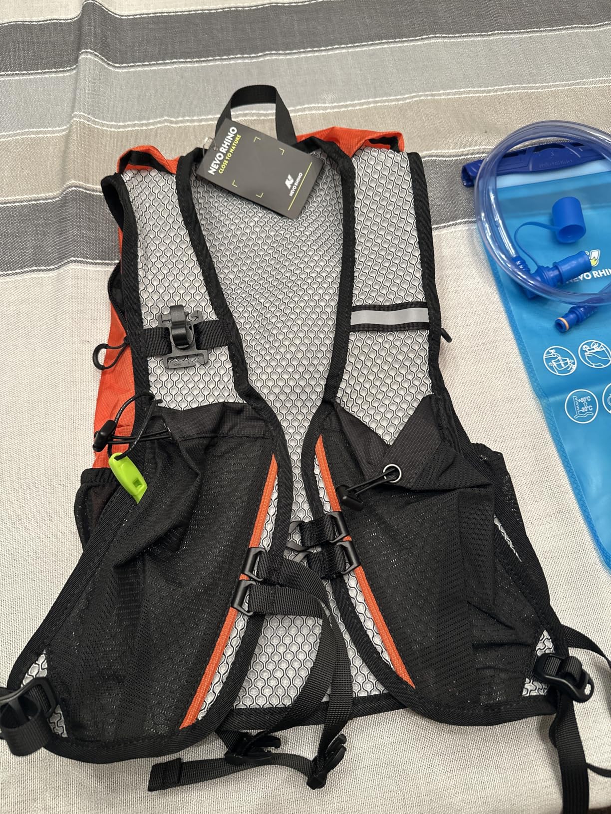 Lightweight Hydration Backpack, Running Backpack with 2L Water Bladder, Hydro Water Daypack for Cycling Hiking Rave for Men Women customer photo 2