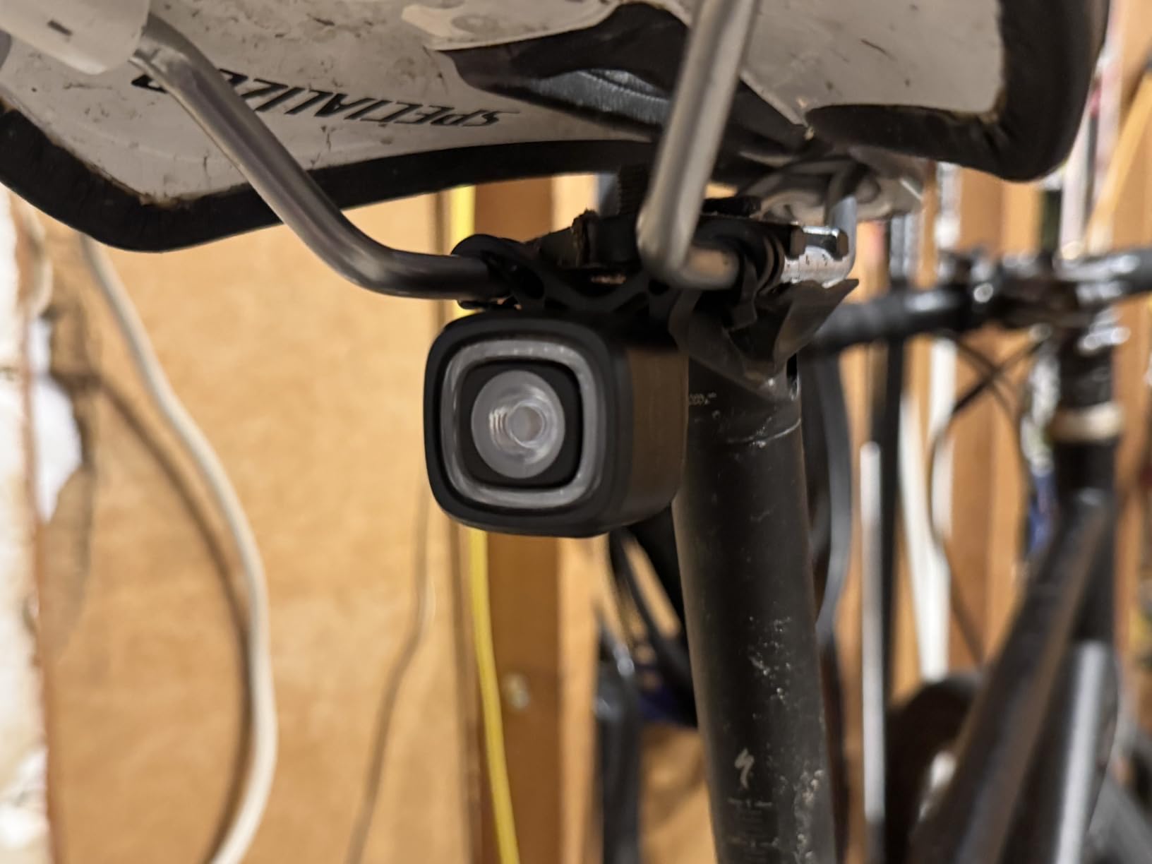 Magicshine SEEMEE 150 Bike Lights - 150 Lumens, Smart Brake Sensor Rear Light, 1500m Viewable Range, 260° Visibility, Type-C Rechargeable, IPX6 Waterproof, Perfect for Urban Riding and Daily Commuting customer photo 1
