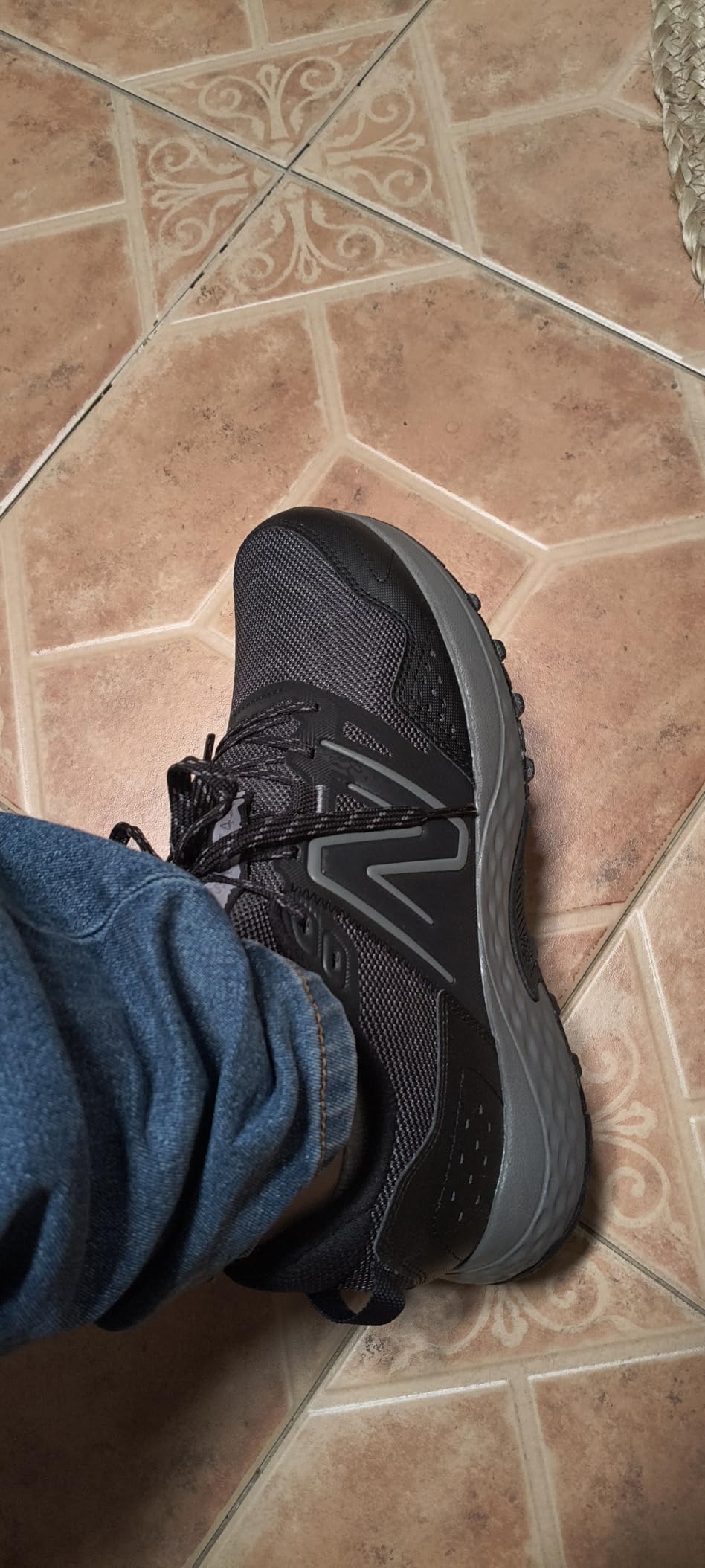 New Balance Men's Fresh Foam 410 V8 Trail Running Shoe customer photo 2