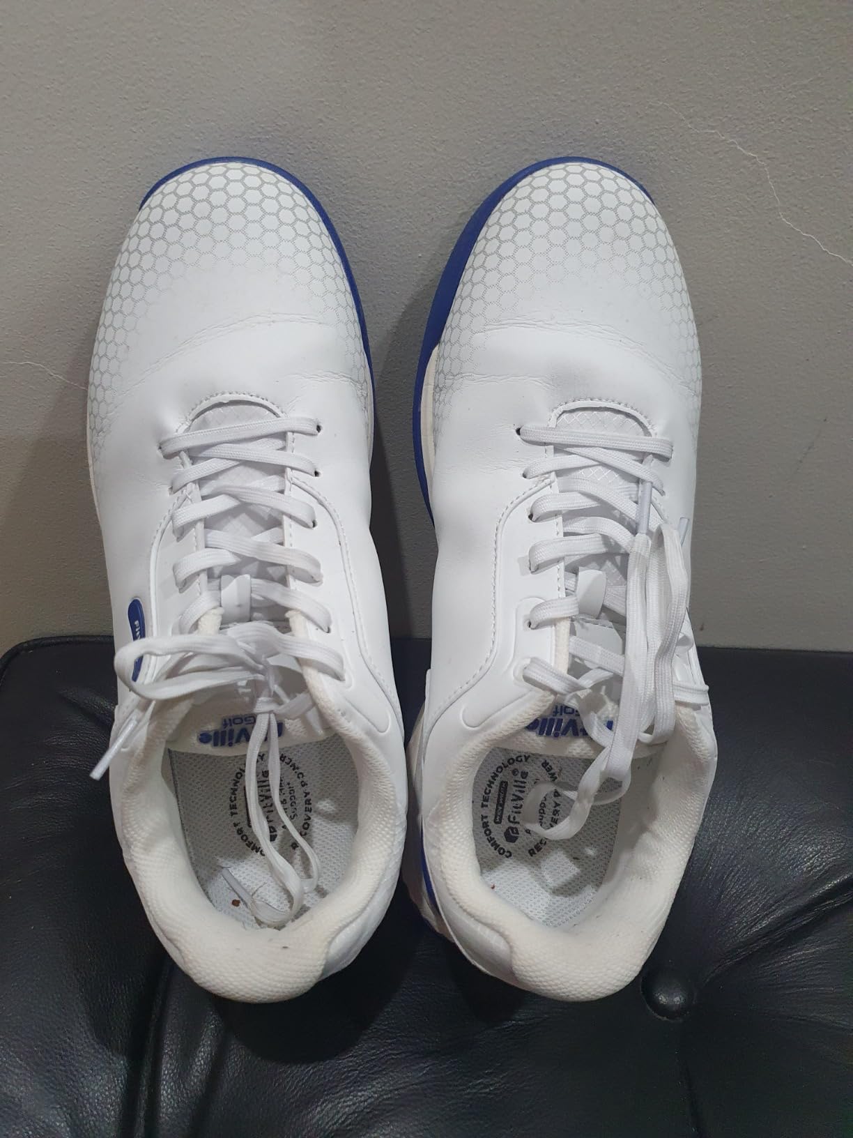 Wide & Extra Wide Mens Golf Shoes Professional Outdoor Waterproof Spiked Golf Shoes for Men customer photo 1