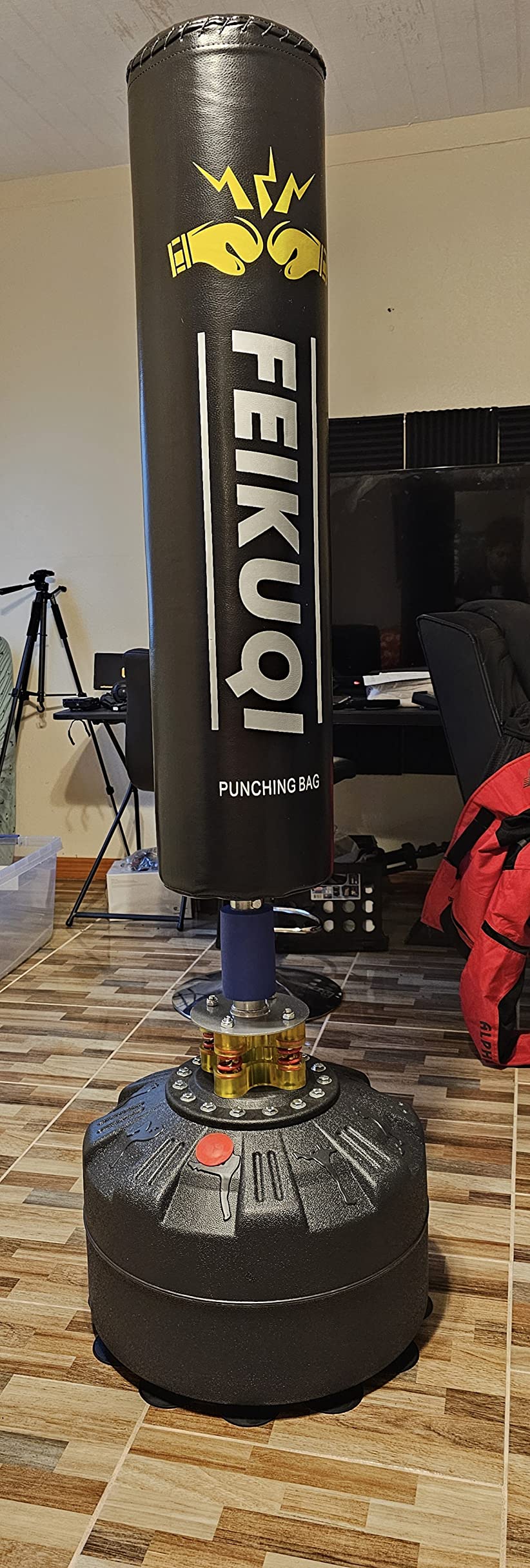 Standing Punching Bag for Adults, Feikuqi 205lbs Heavy Bag for Boxing, Shock Absorber, Suction Cup Base, Stand Up Punching Bag Adult, Standing Kickboxing Bag for Home Office Gym customer photo 1