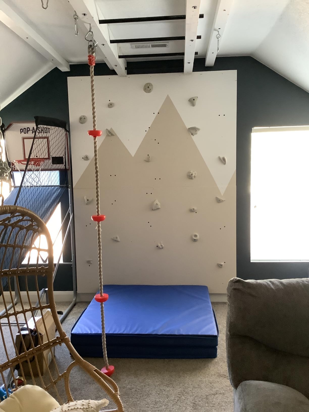 Everett & Avery Co. Premium Rock Climbing Holds - Rock Climbing Wall for Kids Inside - Rock Wall Climbing Holds Kids - Indoor Rock Climbing Wall for Kids customer photo 1