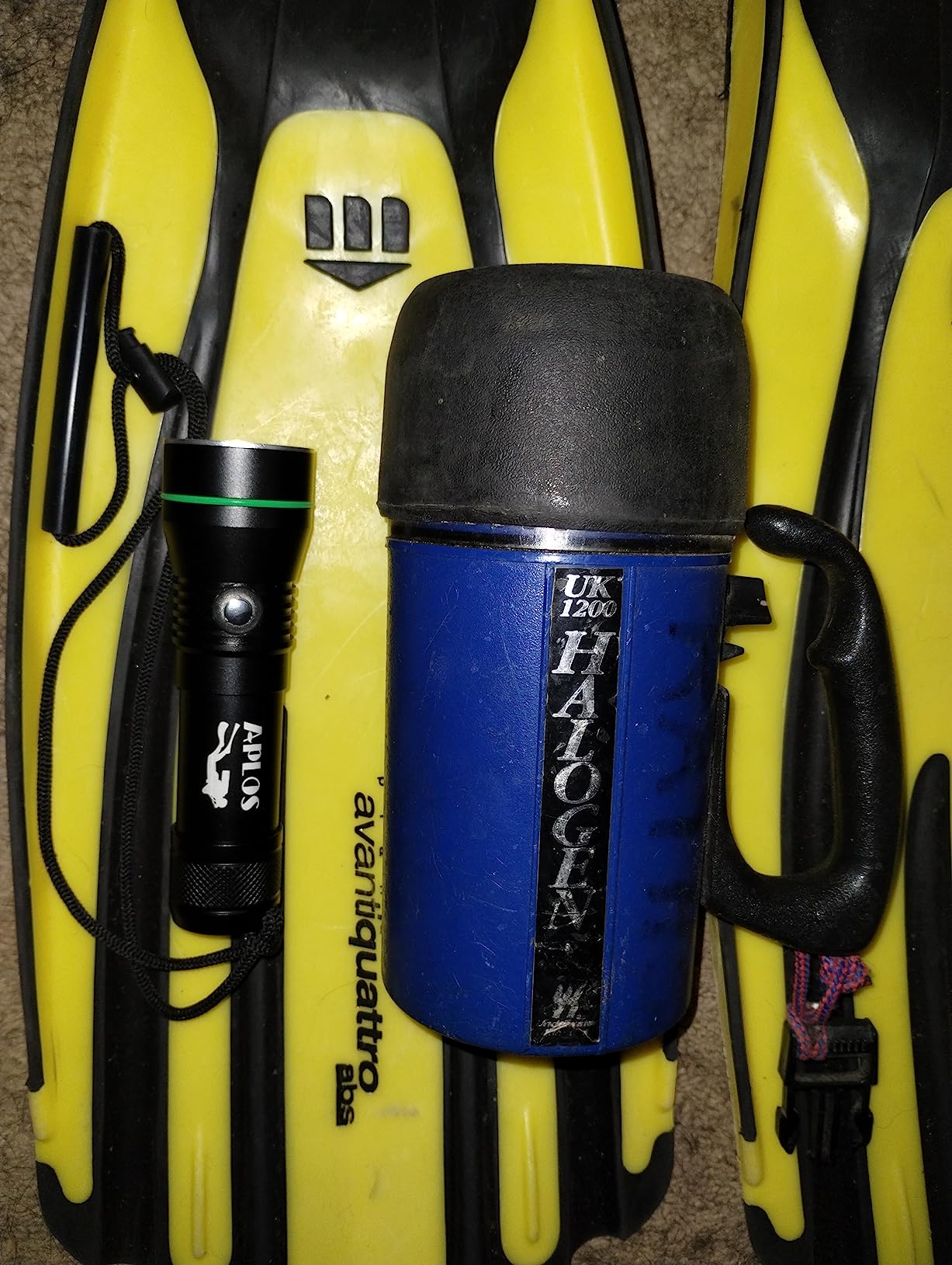 APLOS AP30 3000lm Diving Flashlight with 3 Modes, Power Indicator, IPX8 Waterproof Professional Rechargeable Dive Light customer photo 2