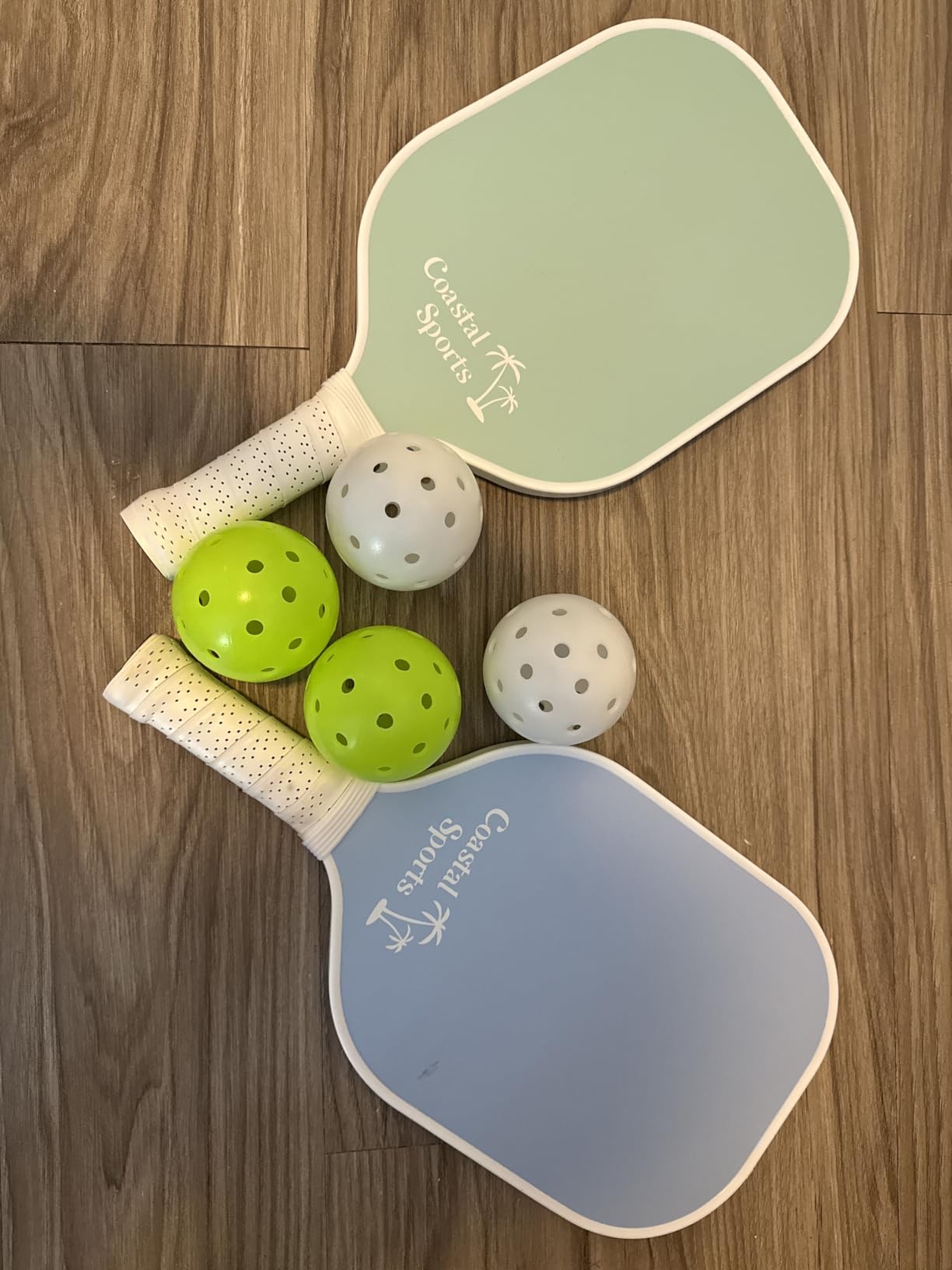 Pickleball Paddle | Graphite Face & Honeycomb Polymer Core | Premium Grip | Lightweight customer photo 1