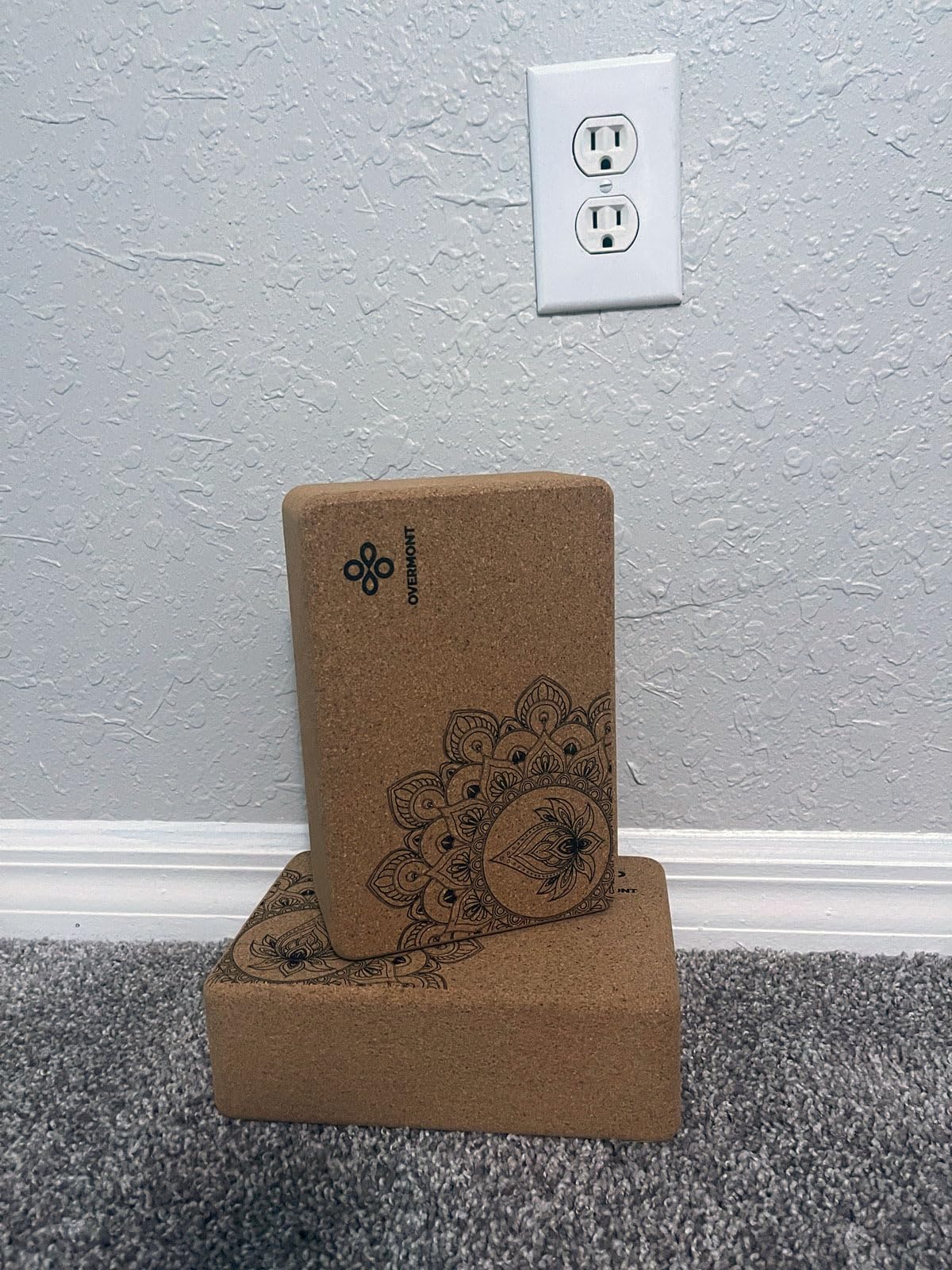 Overmont Cork Yoga Blocks 2 Pack with 8ft Strap Natural Cork Bricks - High Density & Eco Friendly Yoga Accessories for Women - Ideal for Yoga Pilates General Fitness and Stretching 9x6x3