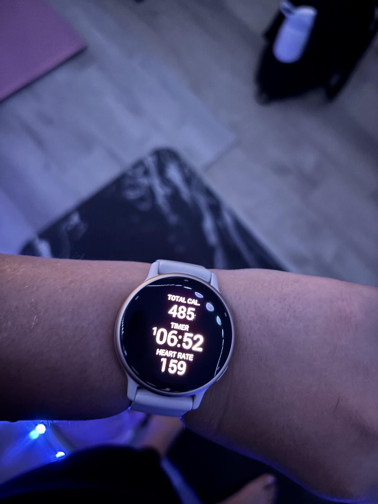 Garmin Vivoactive 5, Health and Fitness GPS Smartwatch, AMOLED Display, Up to 11 Days of Battery, Slate Aluminum Bezel with Black Case and Silicone Band customer photo 2