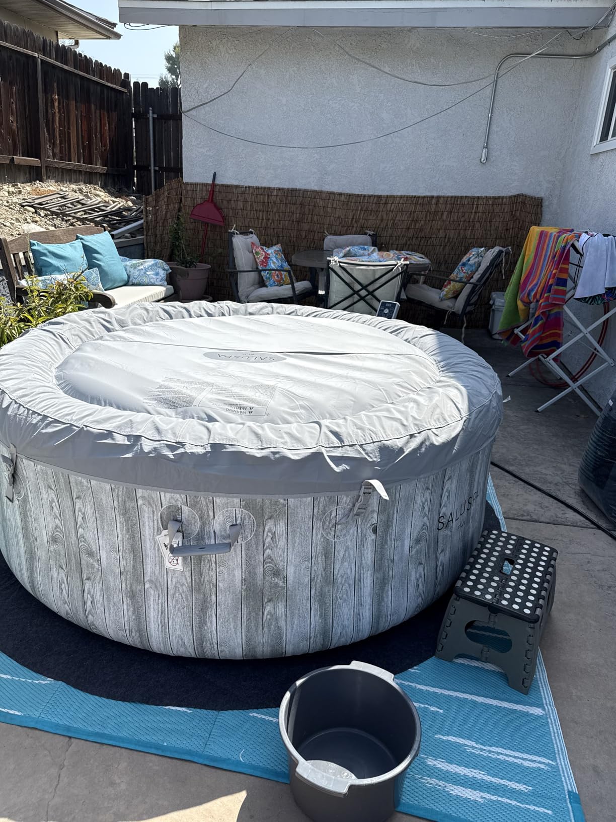 Coleman Ponderosa AirJet Inflatable Hot Tub, 2 to 4 Person Round Portable Outdoor Spa with 120 Air Jets and EnergySense Insulated Cover, 71