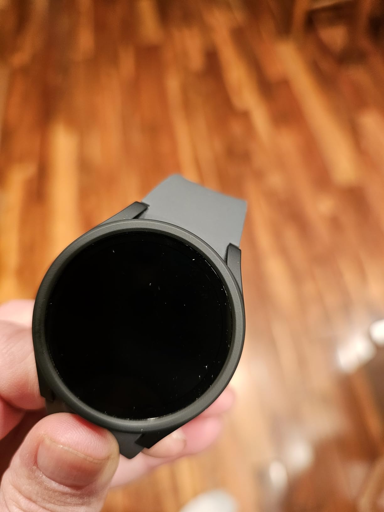 SAMSUNG Galaxy Watch 6 44mm Bluetooth Smartwatch w/ Fitness Tracker, Personalized HR Zones, Advanced Sleep Coaching, Heart Monitor, BIA Sensor, Biggest Screen, US Version, Silver (Renewed) customer photo 1