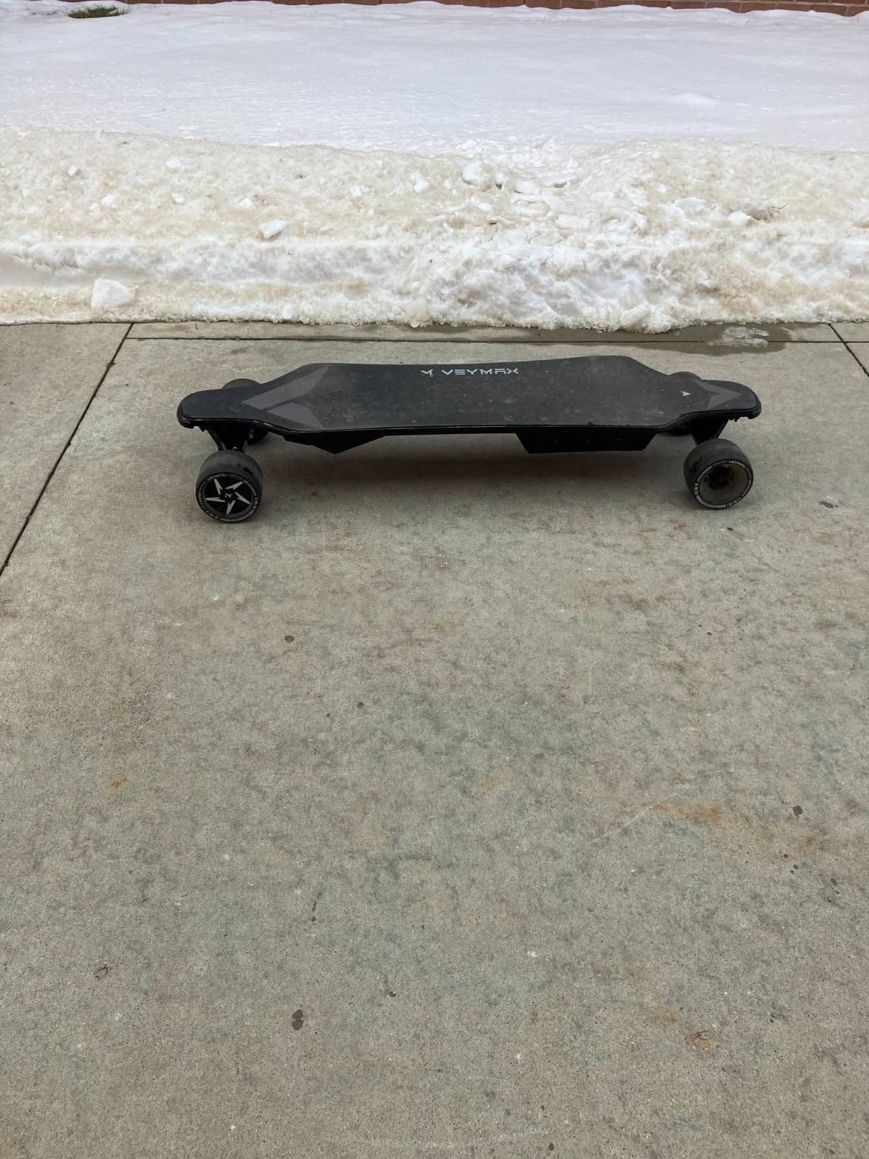 VeyMax X4 Electric Skateboard with Remote, 29 Mph Top Speed, 1100W Hub Motor, Electric Longboard for Adults & Teens Beginners customer photo 2