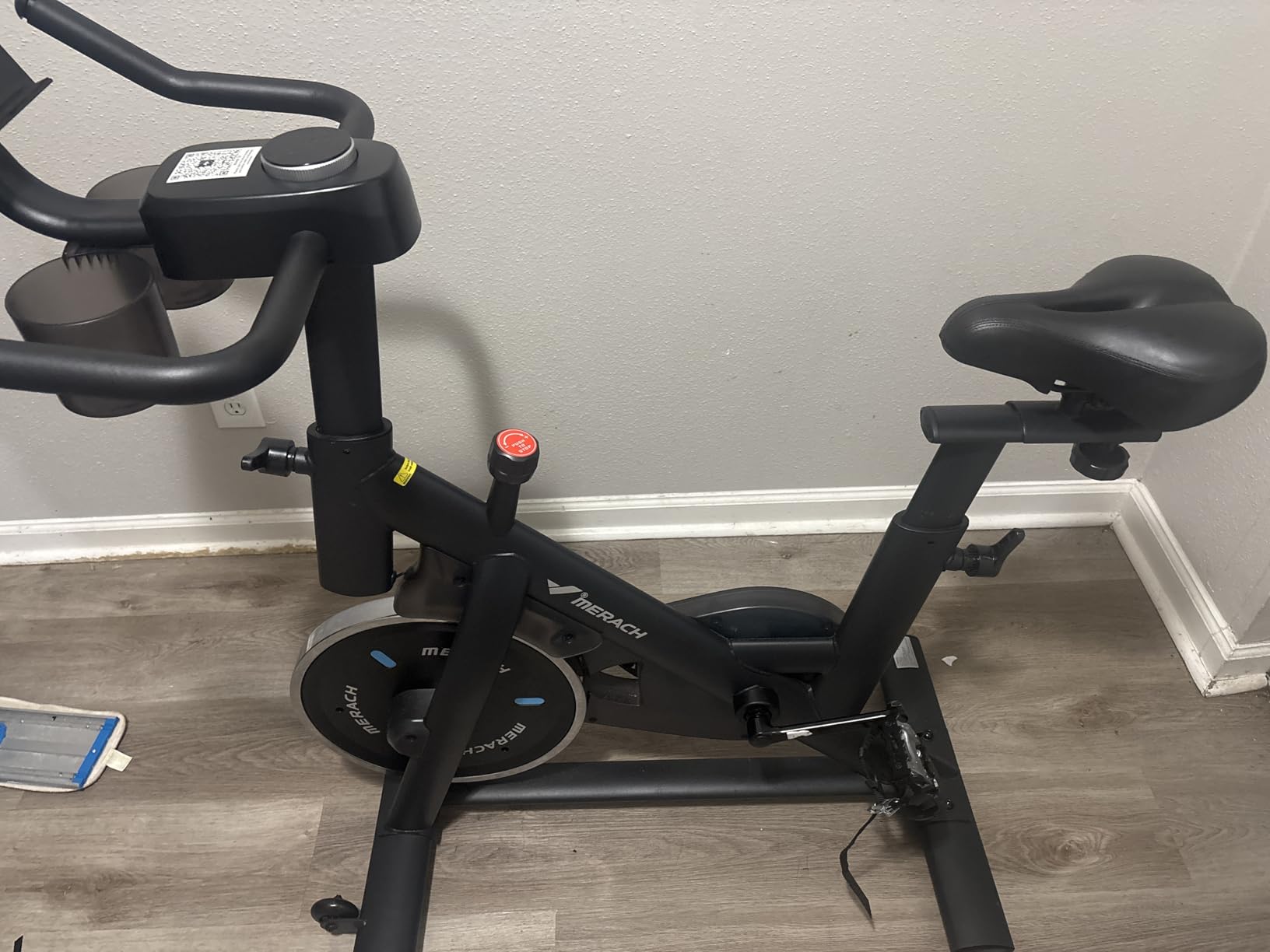 MERACH Exercise Bike, Brake Pad Stationary Bike with Exclusive App, Low Noise Indoor Cycling Bike with 300lbs Weight Capacity, Tablet Mount and Fitness Courses for Weight Loss customer photo 2