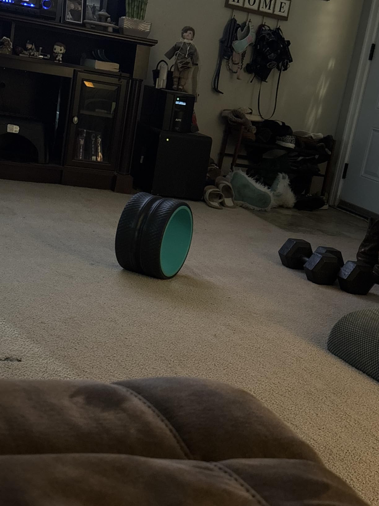 FitBeast Back Roller - Deep Tissue Massage Wheel, Yoga Wheel & Back Stretcher for Pain Relief (6'') customer photo 1