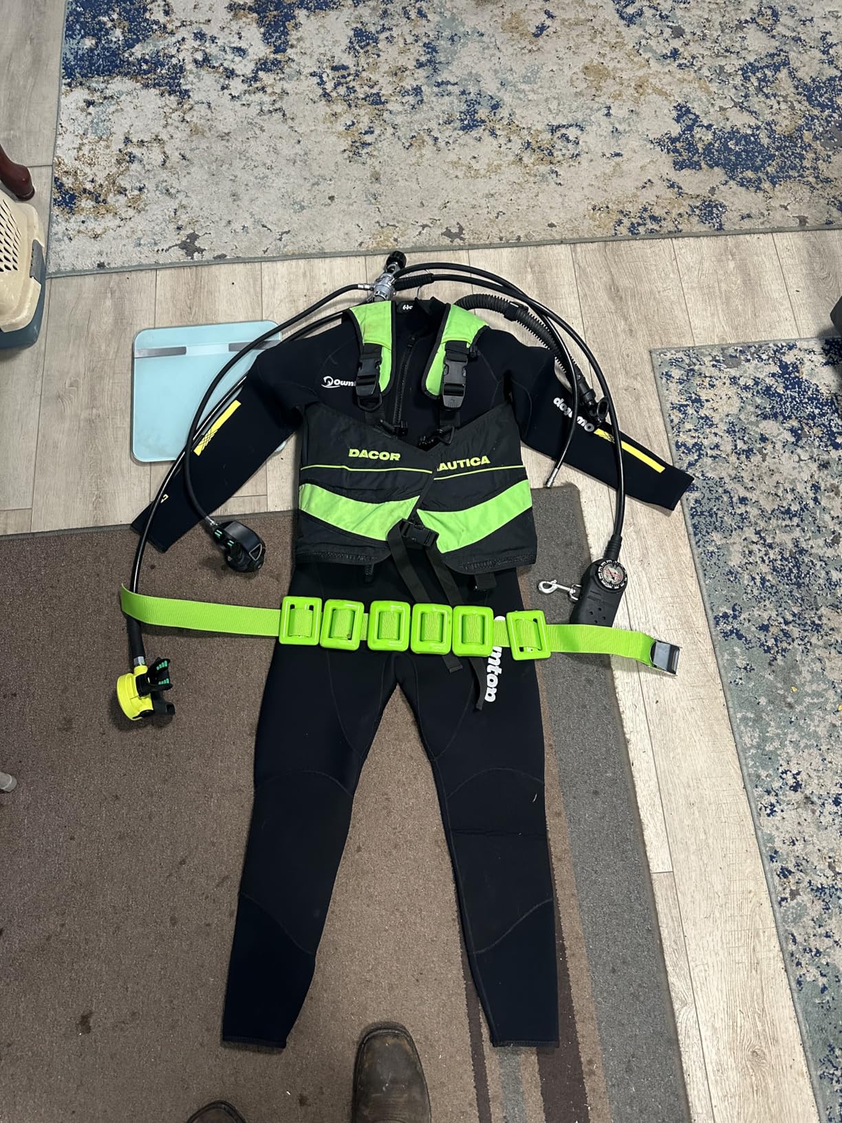 Owntop Wetsuit 5mm Neoprene Diving Suit - Mens Womens Thicken Full Wet Suit, Front Zip Long Sleeve UPF50+ for Scuba Surfing Swimming Diving Snorkeling Water Sports customer photo 1