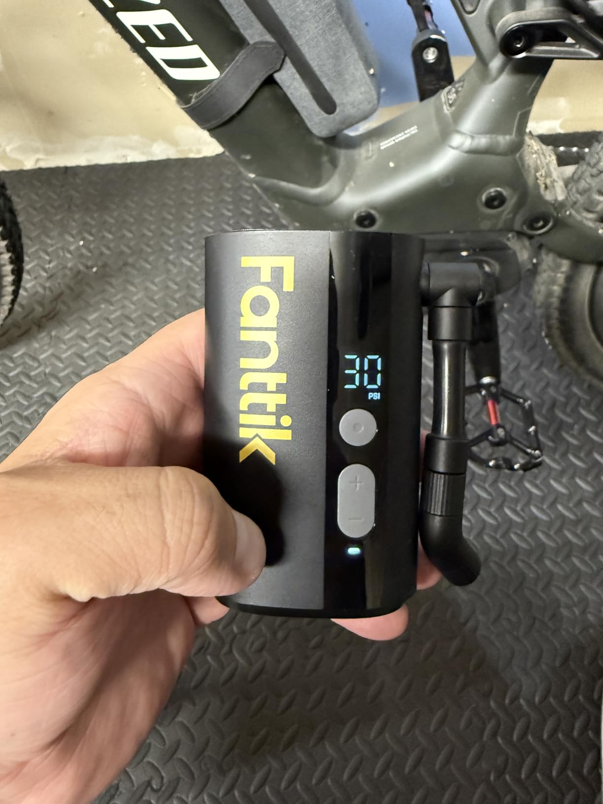Fanttik X9 Ace Mini Bike Pump, 32s Fast Inflate Bike Pump with Gauge, 150PSI Electric Air Pump with Presta and Schrader Valve customer photo 1