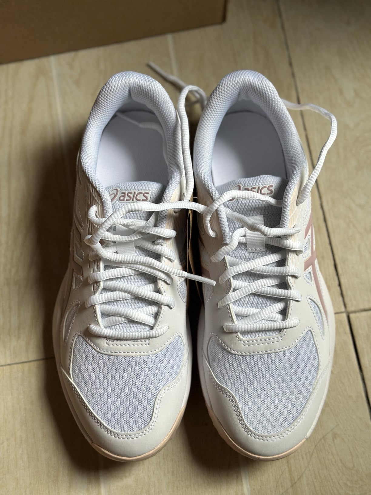 ASICS Women's Upcourt 6 Volleyball Shoes customer photo 2