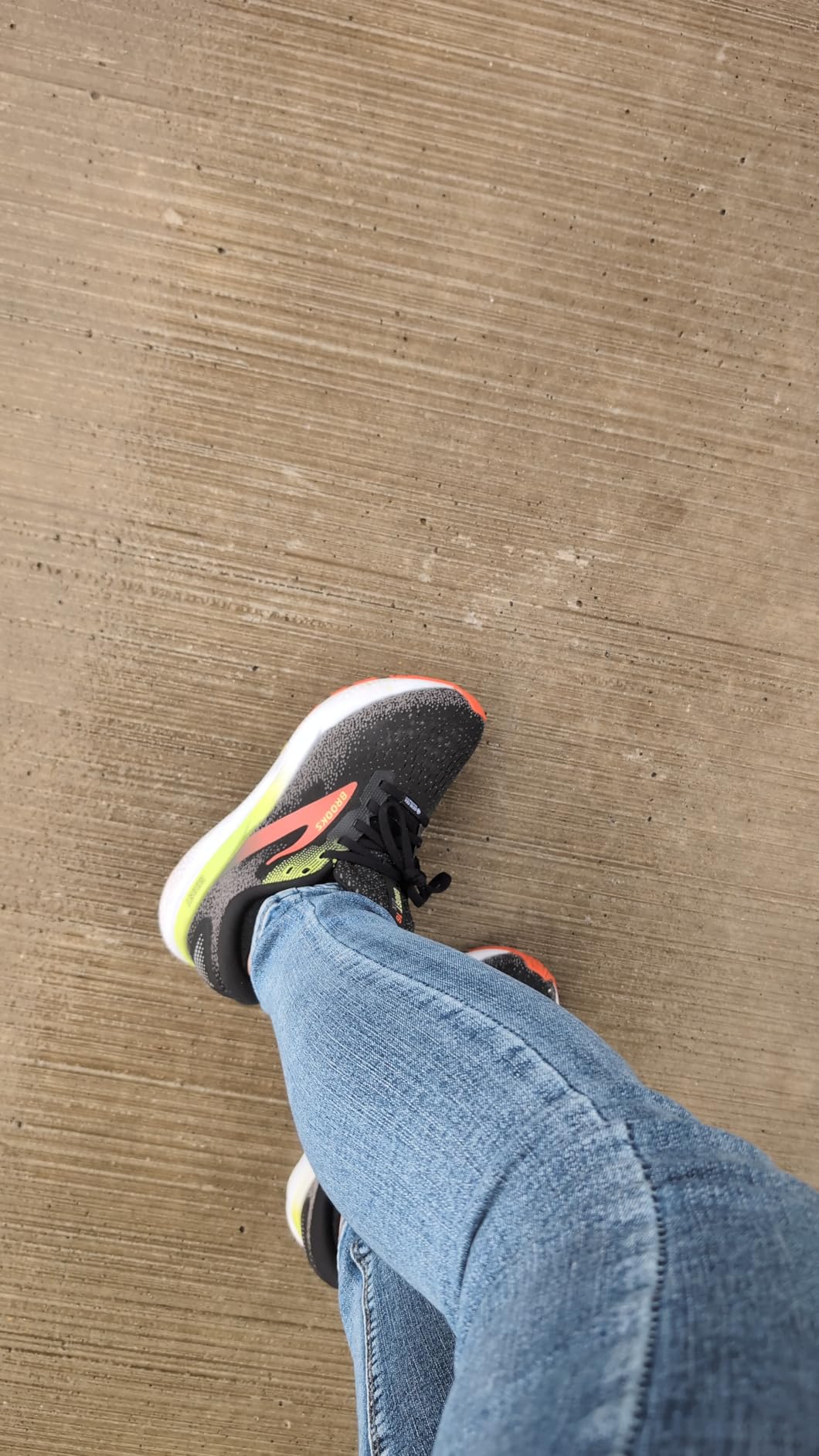 Men's Ghost 16 GTX Waterproof Neutral Running Shoe customer photo 1