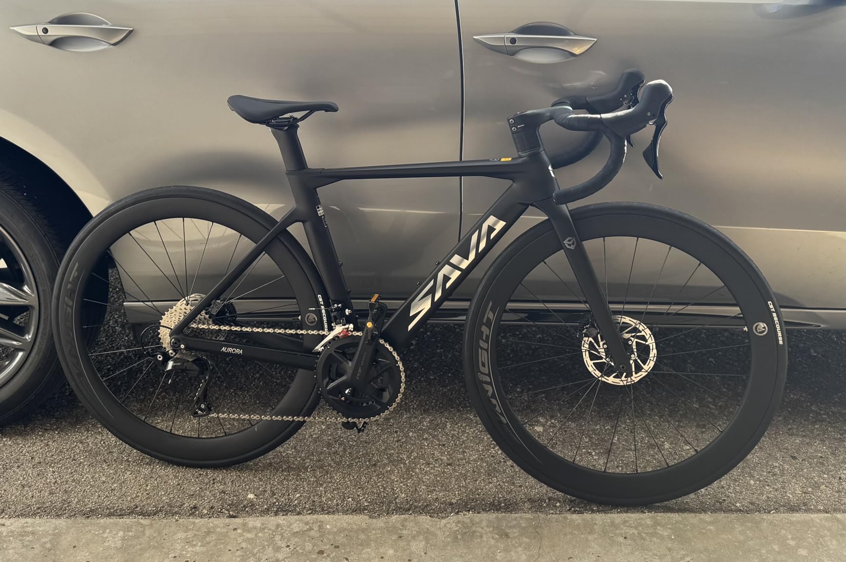 SAVADECK Carbon Fiber Road Bike, Hydraulic Oil Disc Bike with Carbon Fiber Frame and Wheelset, Lightweight Full Carbon Racing Bicycle with Shimano R7120 24S Shift Set customer photo 1