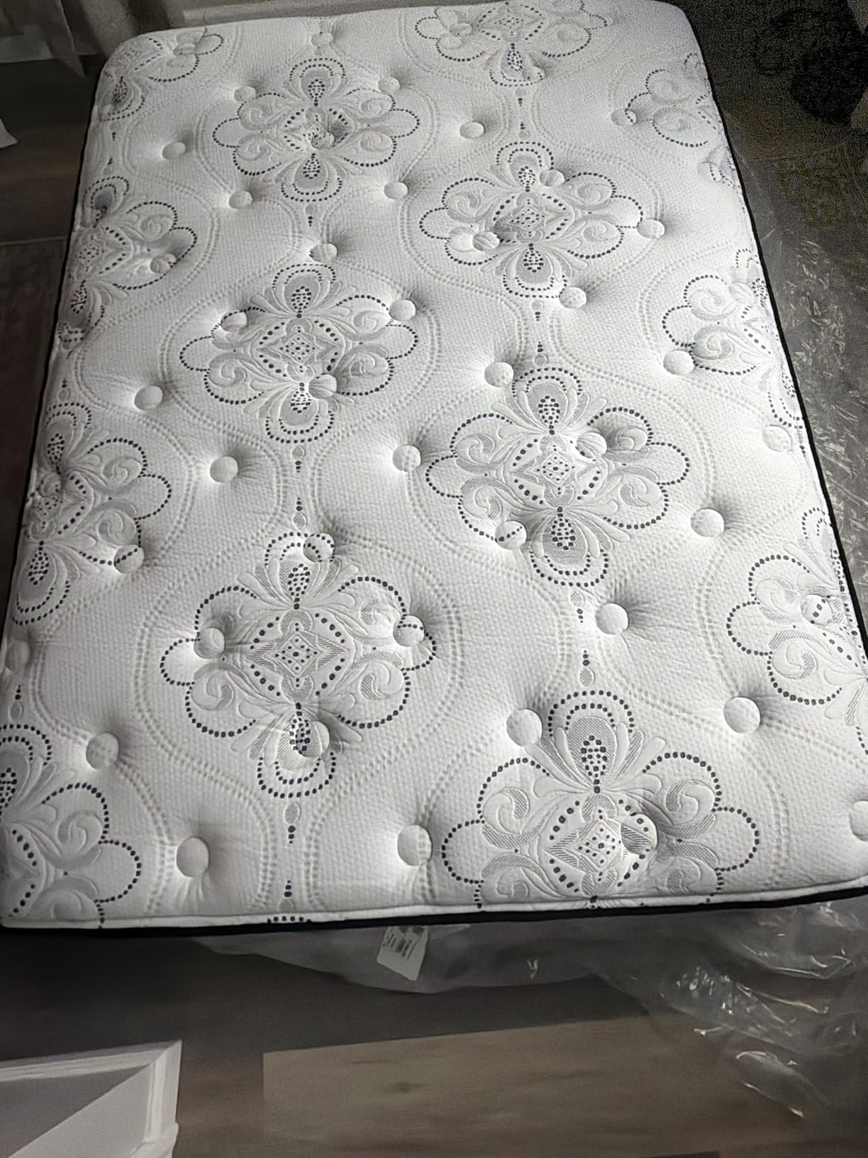 Signature Design by Ashley Queen Pillow Top 13 Inch Pillow Top Hybrid Mattress with Gel Memory Foam, Edge Support for Cool Sleep and Pressure Relief, Fiberglass-Free, Bed In A Box customer photo 1
