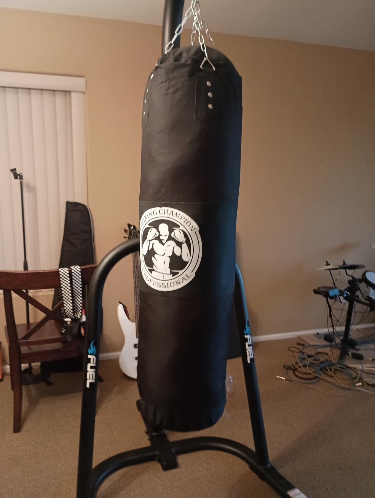 YORWHIN Punching Bag for Adults, 4FT PU Heavy Boxing Bags with Chain Ceiling Hook, Hanging Boxing Bag for Kickboxing Muay Thai Karate Judo Taekwondo Home Gym Training, Unfilled customer photo 1