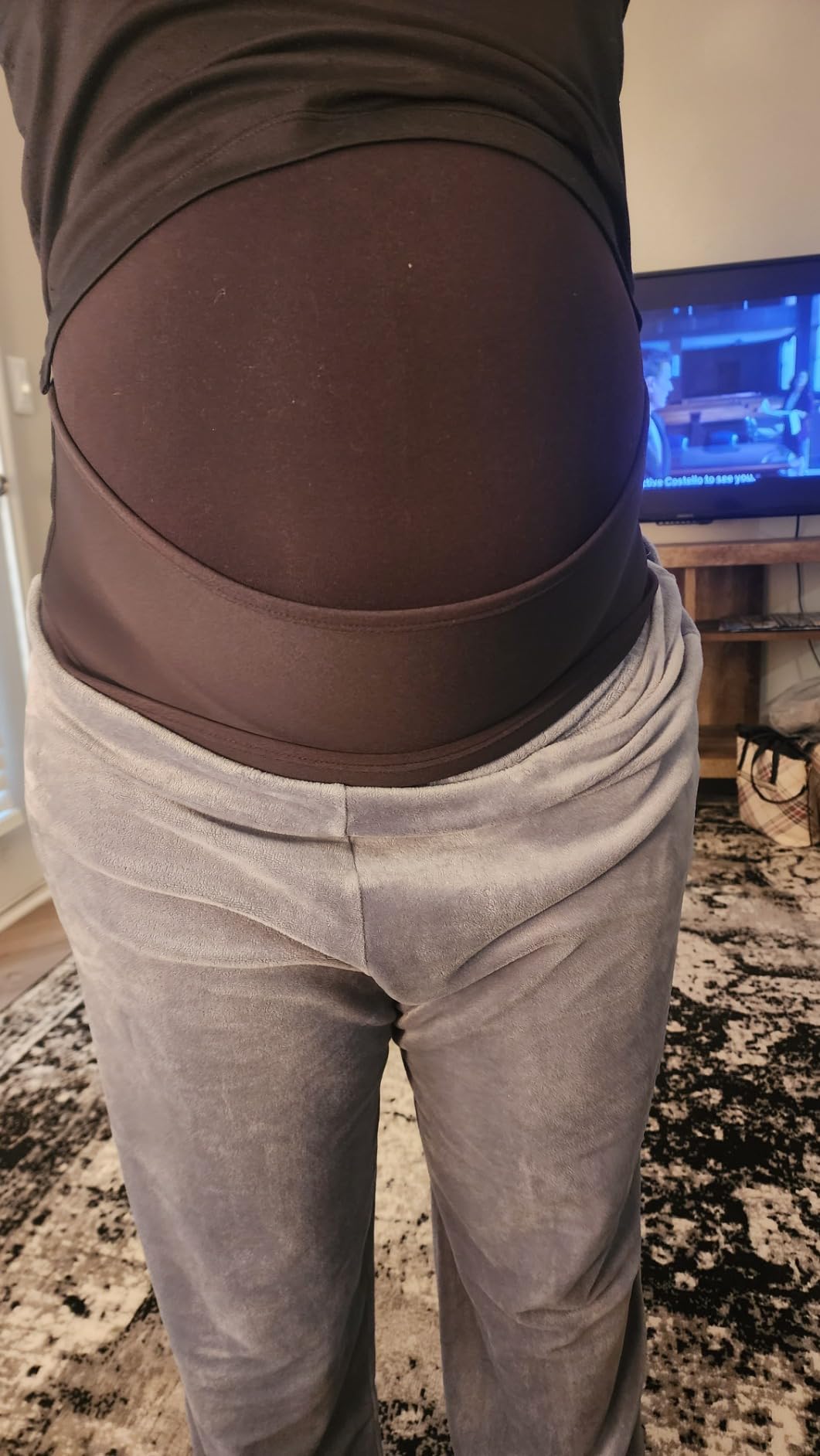 Ingrid & Isabel | Basics Pregnancy Support Belt | Lightweight Adjustable Pregnancy Belly Band for Women customer photo 2