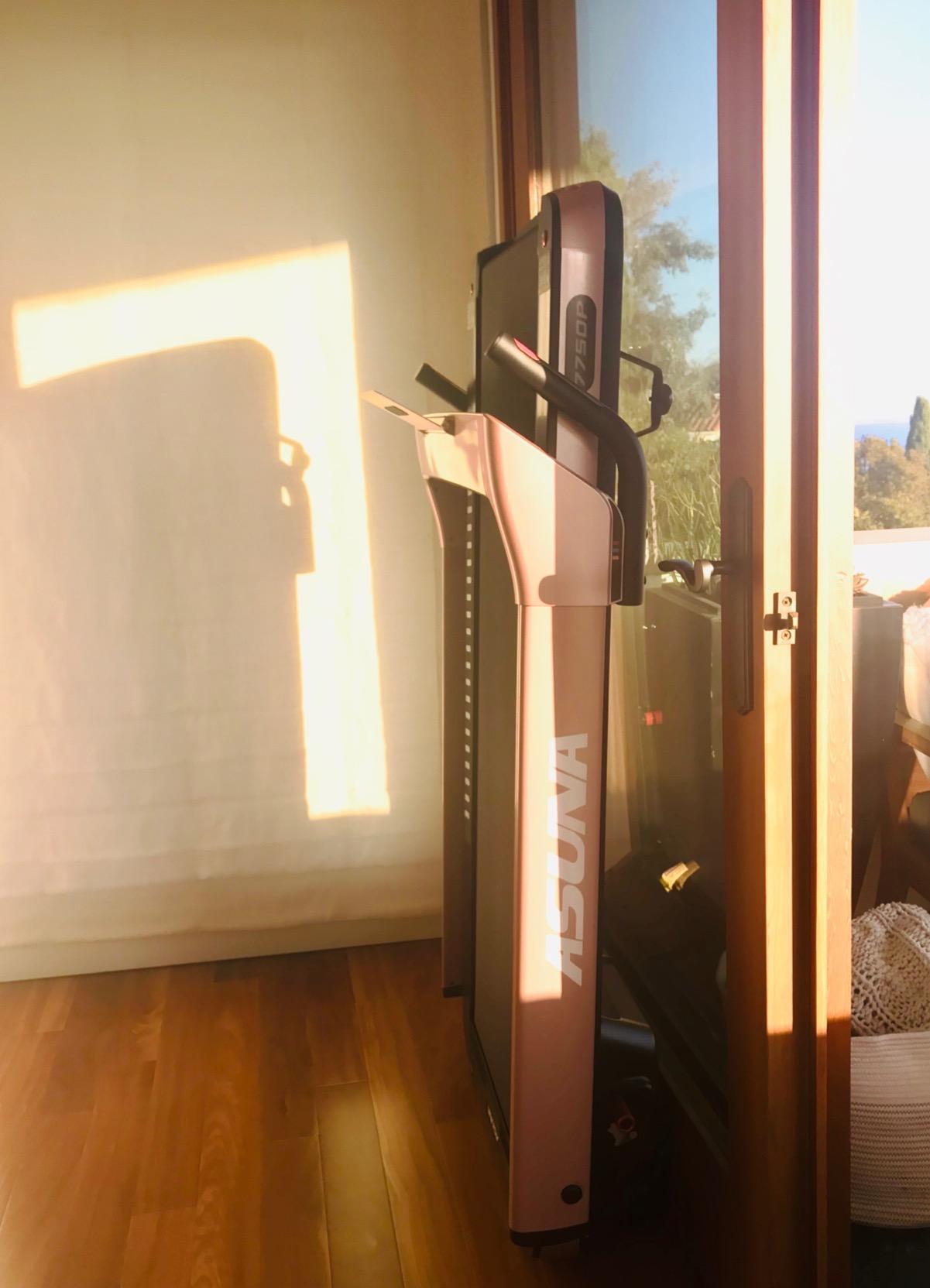 Sunny Health & Fitness Premium Folding Incline Treadmill with Pulse Sensors, One-Touch Speed Buttons, Shock Absorption, SunnyFit App customer photo 1