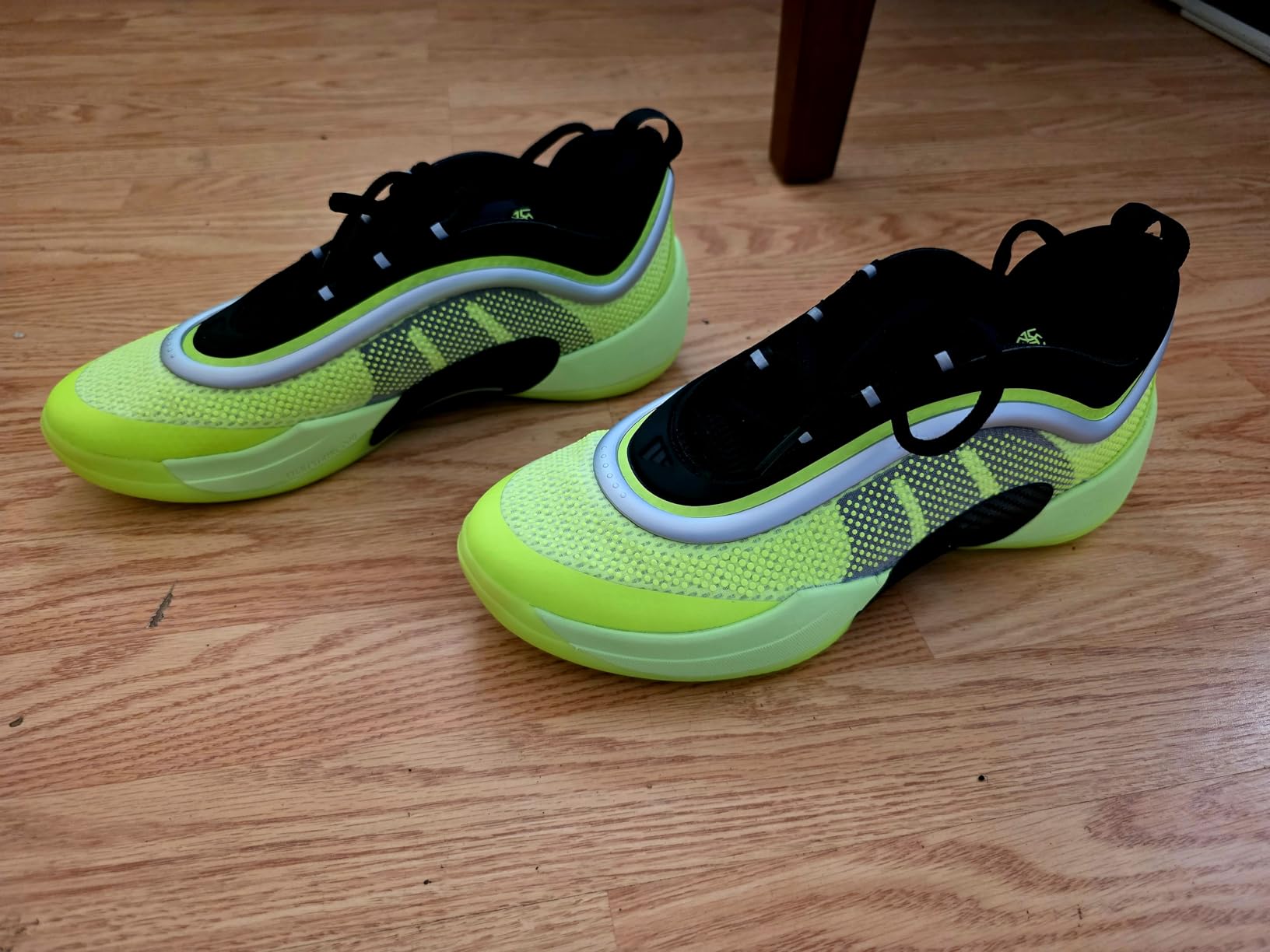 Adidas Unisex-Adult D.O.N. Issue 5 Basketball Shoe customer photo 1