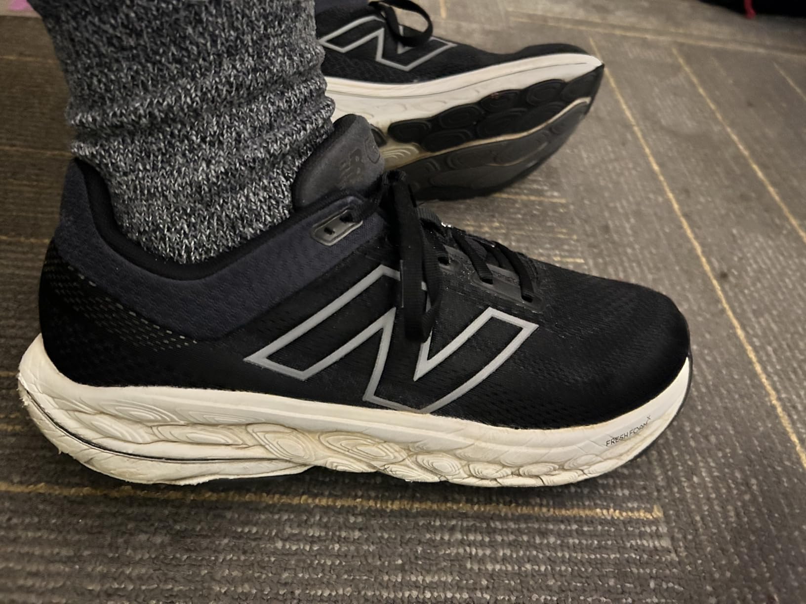 New Balance Women's Fresh Foam X 860 V14 customer photo 2