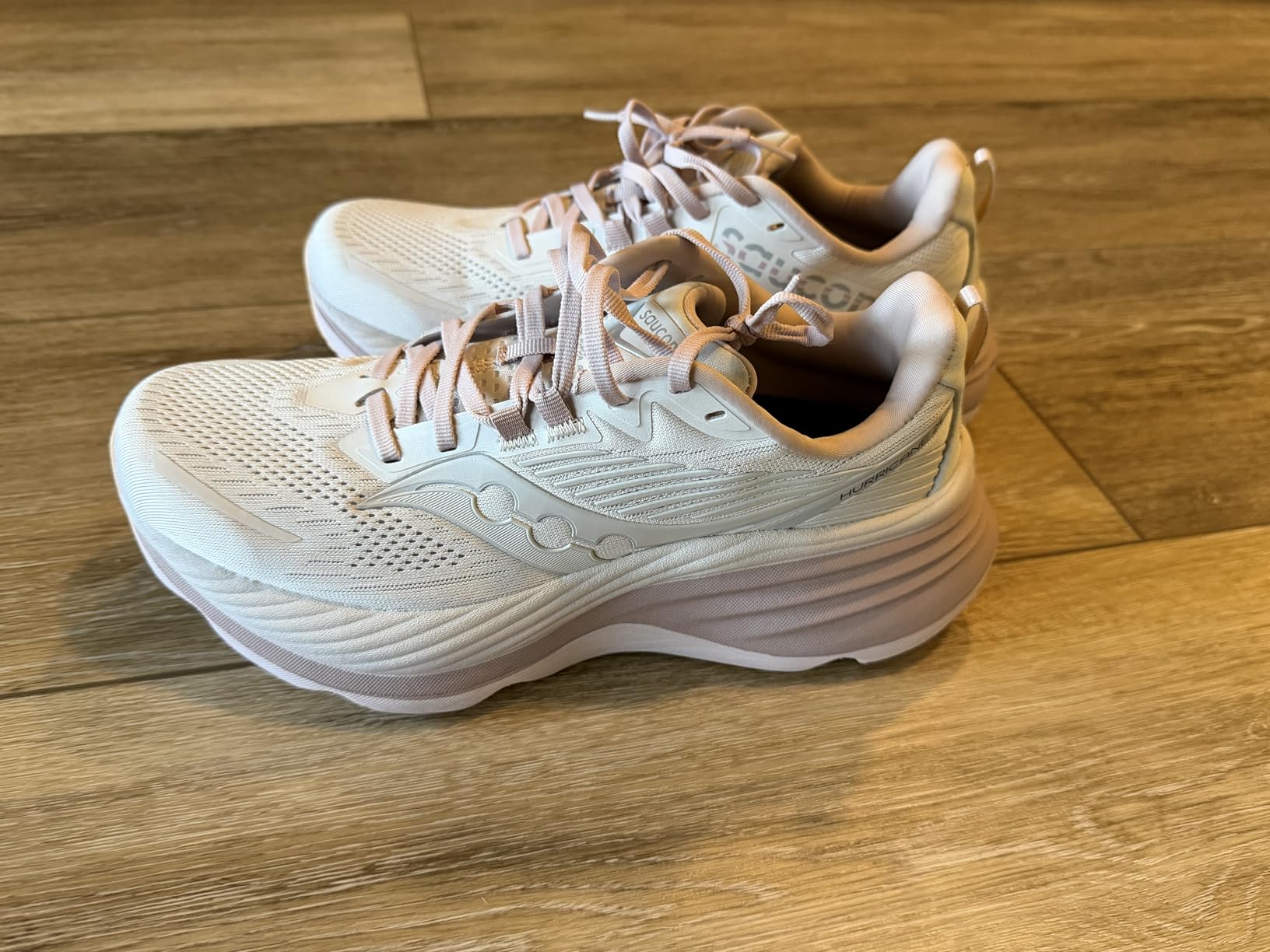 Saucony Women's Hurricane 24 Sneaker customer photo 2