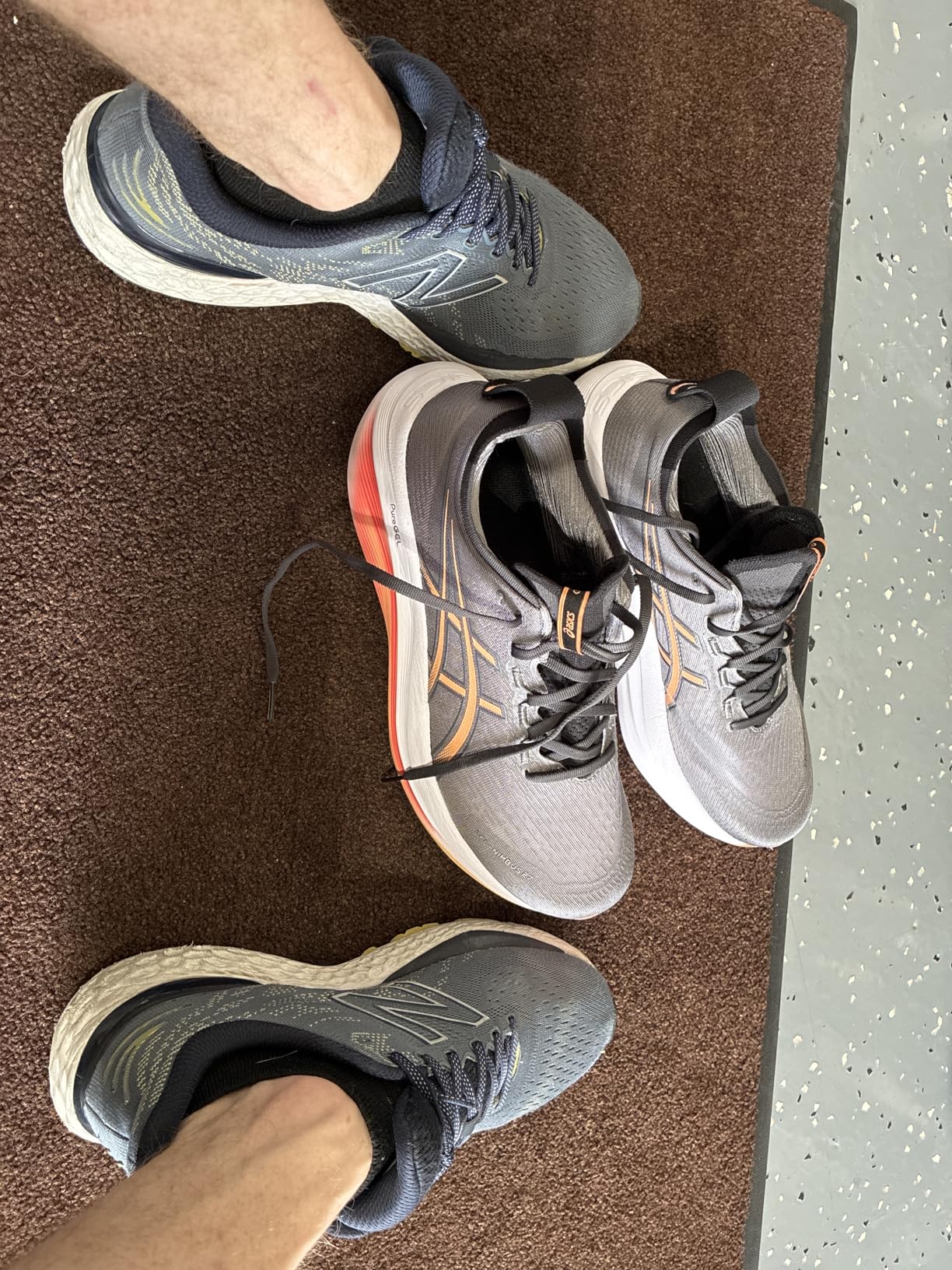 Men's Gel-Nimbus 27 Running Shoes customer photo 2