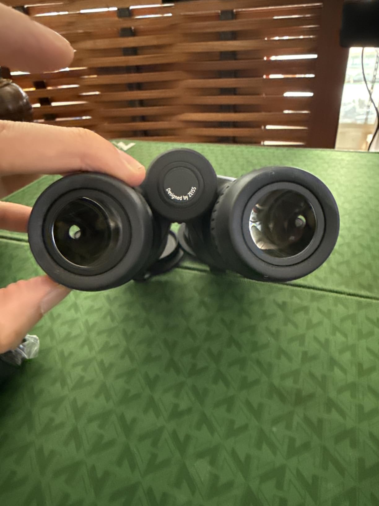 ZEISS Conquest HDX Binoculars 10x42 Waterproof, Compact with LotuTec T* HD Coated Glass for Optimal Clarity in All Weather Conditions for Bird Watching, Hunting, Sightseeing, Black customer photo 2