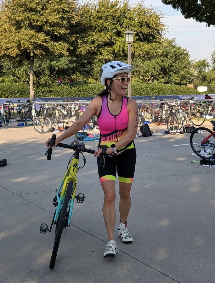 WIXEN Women's Triathlon Suit Sleeveless Tri Suit Padded Cycle Race Swim Bike Run Trisuit Back Pockets customer photo 2
