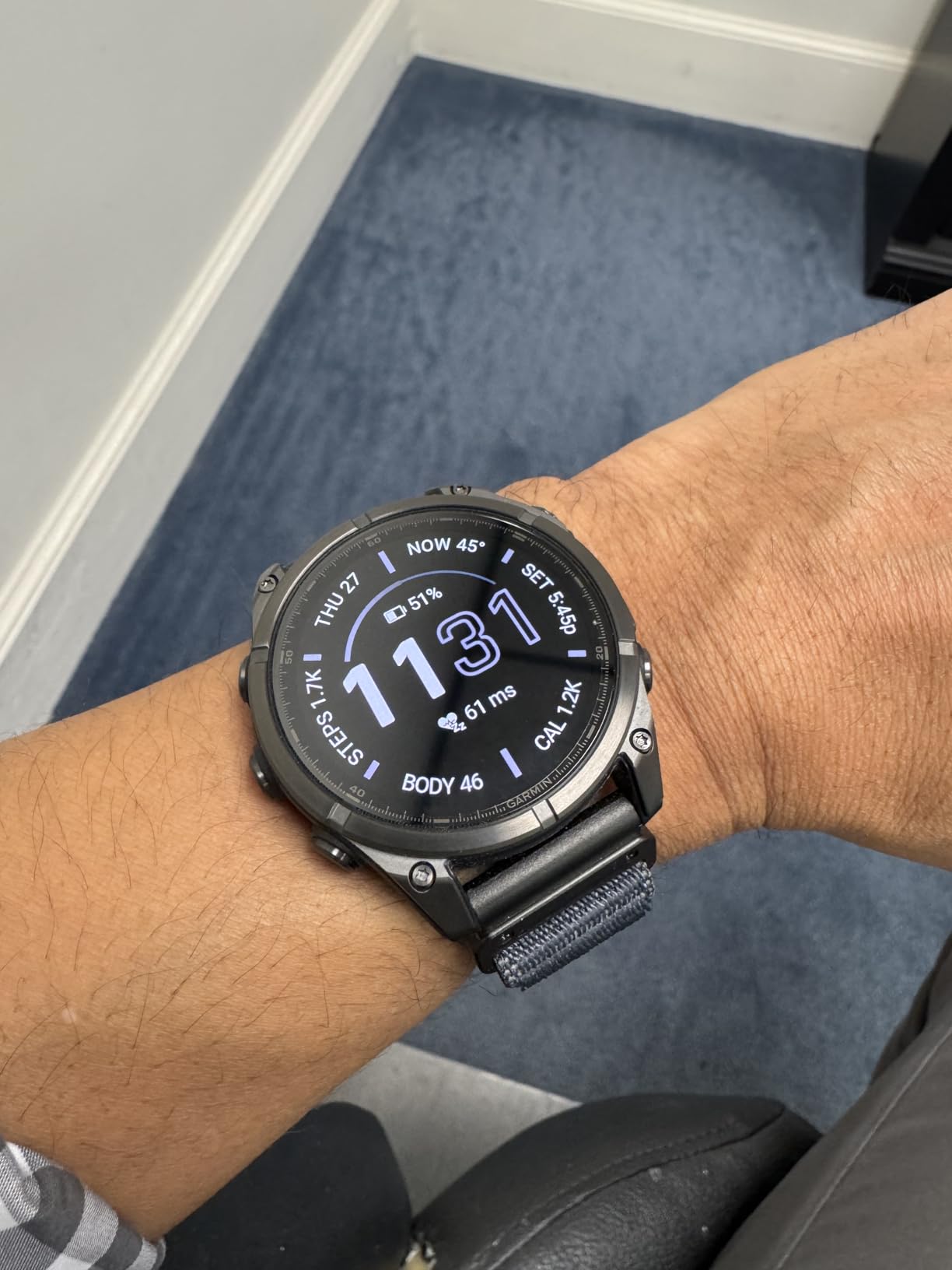 Garmin fēnix 8 - 51 mm, AMOLED, Sapphire, Premium Multisport GPS Smartwatch, Long-Lasting Battery Life, Dive-Rated, Built-in LED Flashlight, Carbon Gray DLC Titanium with Pebble Gray Band customer photo 2