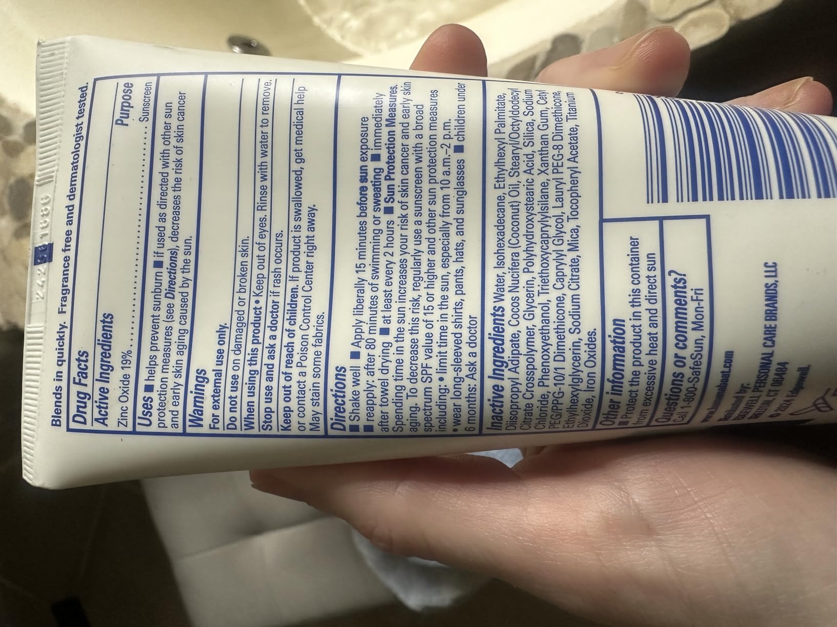 Banana Boat Mineral Sunscreen SPF 50 Lotion, 5Fl Oz | Zinc Oxide Sunscreen Lotion, Beach Essentials, SPF 50 Sunblock, 5Fl Oz customer photo 1