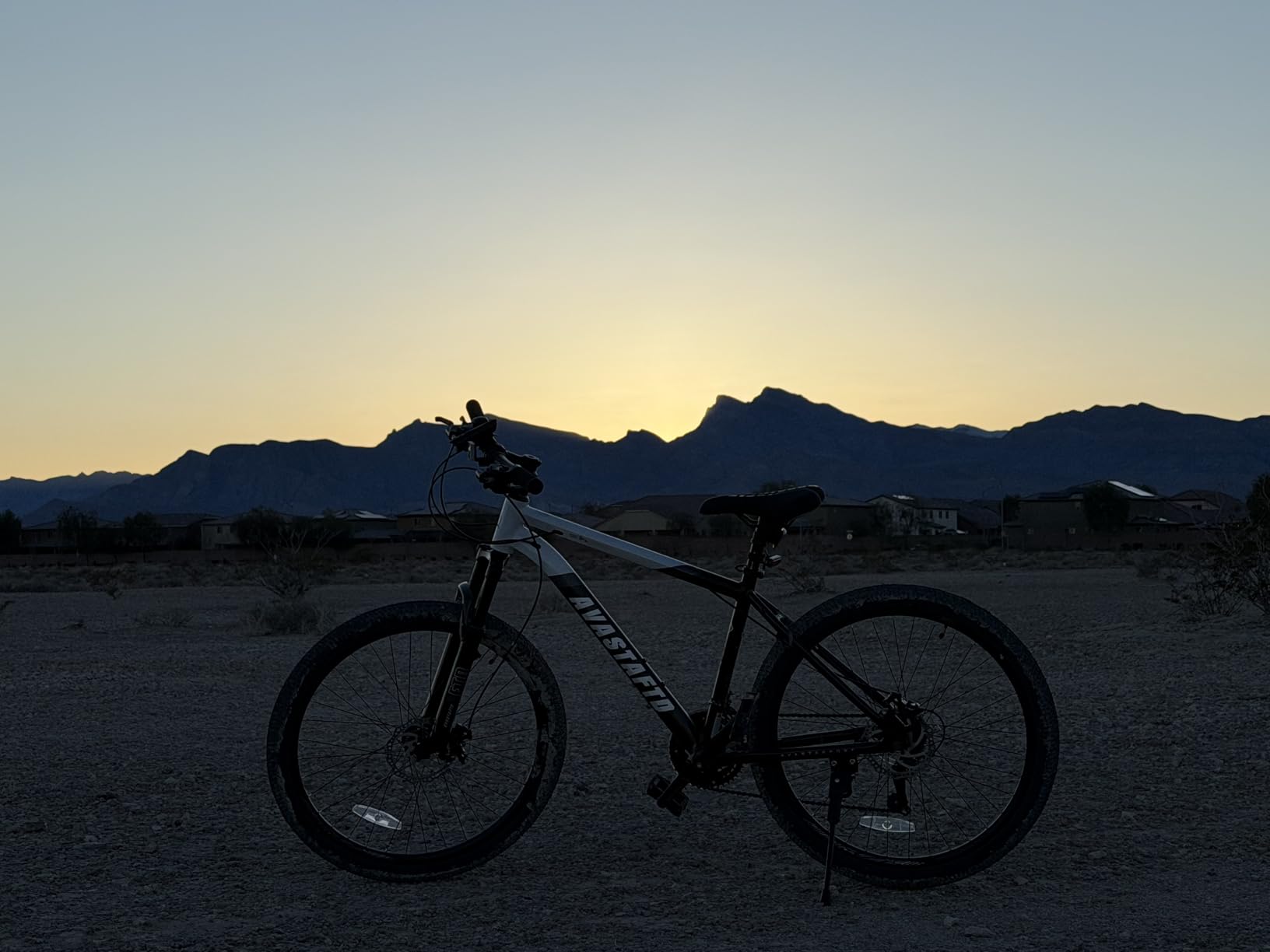 AVASTA Earth 26-27.5 inch Mountain Bike with 21-Speed, Aluminum Frame, Dual Disc Brake, Comfortable Saddle, Multiple Colors customer photo 2
