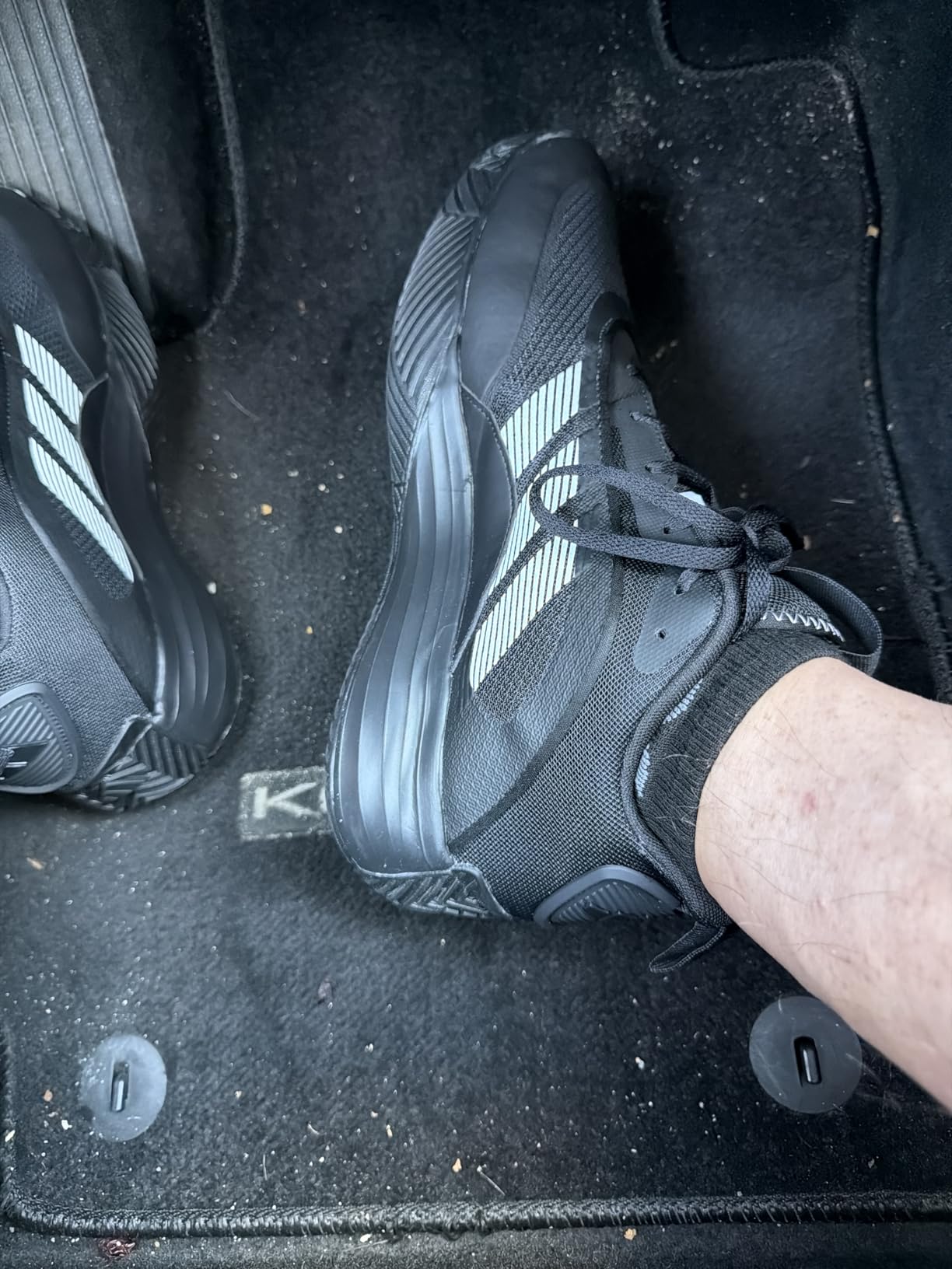Men's Own The Game 3.0 Basketball Shoe customer photo 2