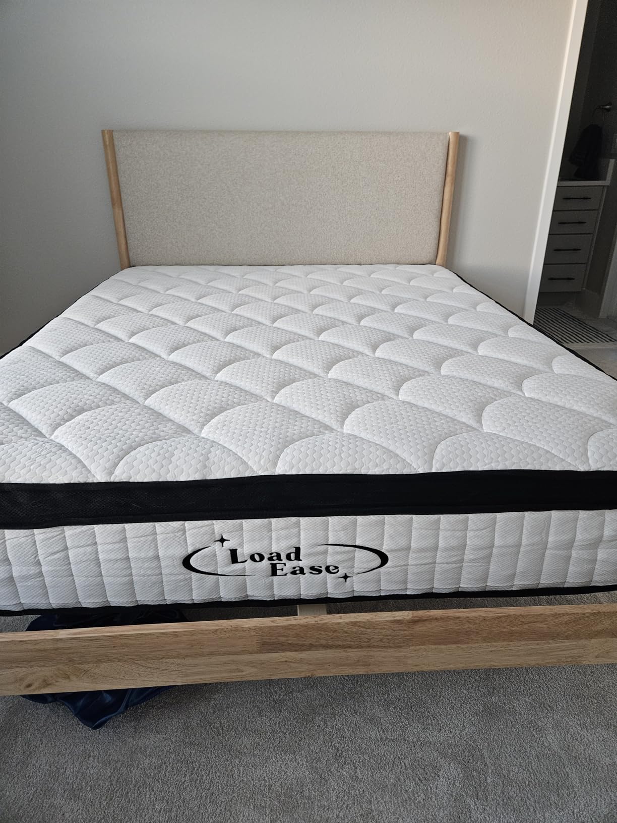 Mattress Queen Size, 12 Inch Queen Hybrid Mattress in a Box, Medium Firm Memory Foam & Individually Wrapped Pocket Springs for Pain Relief, Motion Isolation, Edge Support, 80x60x12 customer photo 2