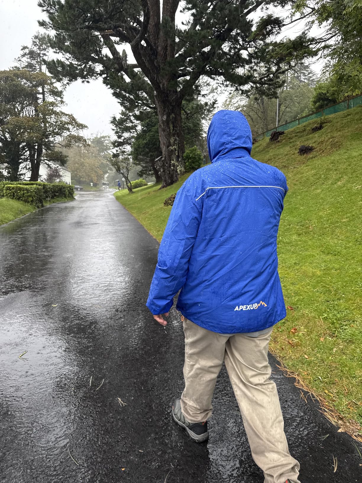 APEXUP Packable Rain Jacket Men with Reflective Zipper, Lightweight Waterproof Raincoat, Mens Rain Jacket for Outdoor Sports customer photo 2