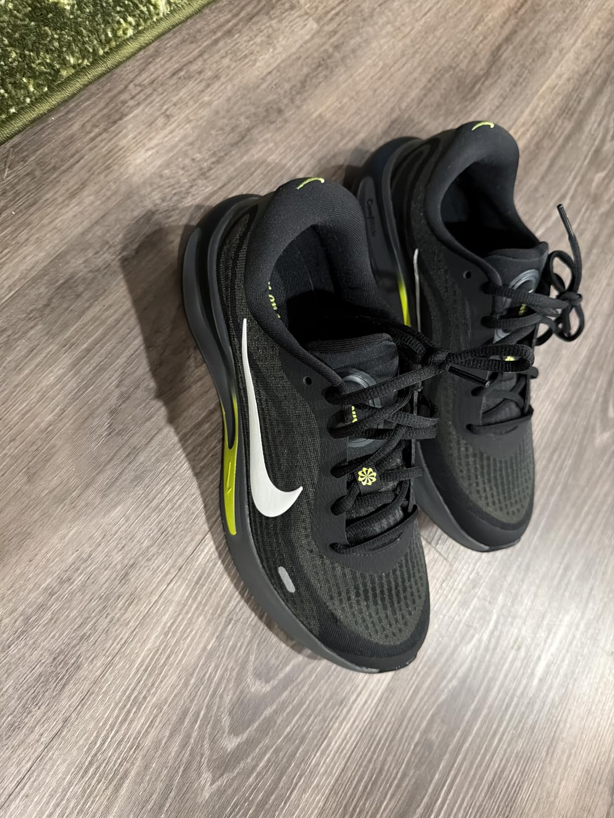 Nike Men's Journey Run Road Running Shoes customer photo 2
