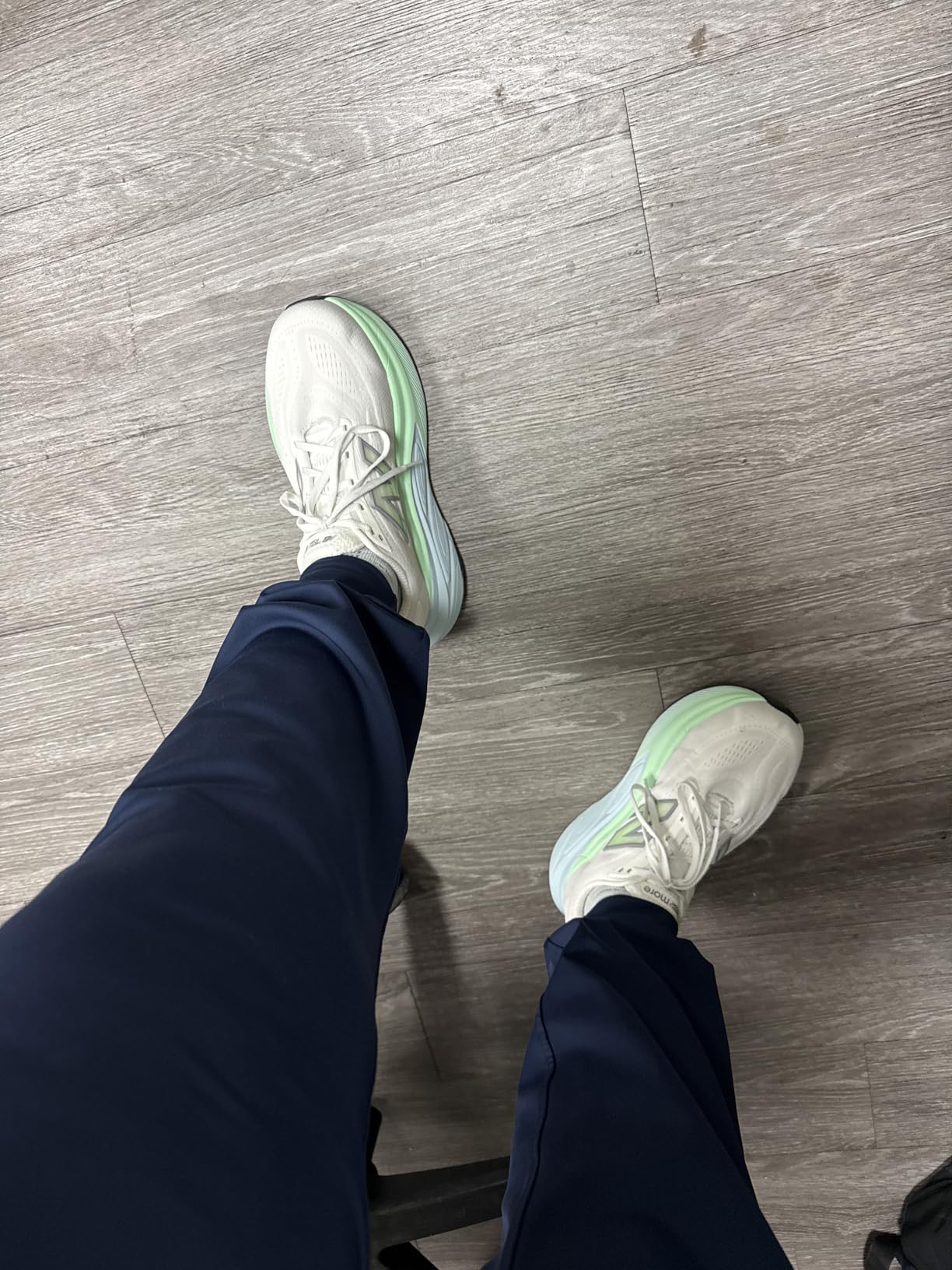 New Balance Women's Fresh Foam X More V6 Running Shoe customer photo 1