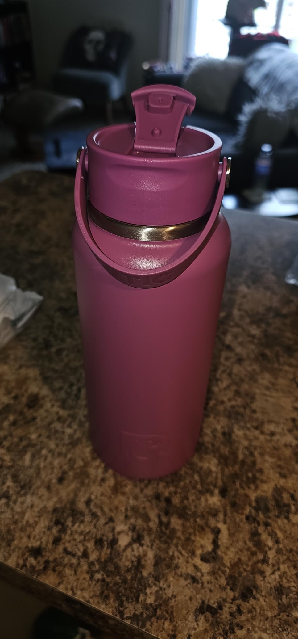 RTIC 32oz Outback Water Bottle, Ceramic Lined, Insulated, Stainless Steel, Double Wall Vacuum-Insulation, Leak-Proof Lid, BPA-Free Water Flask Hiking, Running, Sports, Outdoor, Graphite customer photo 2