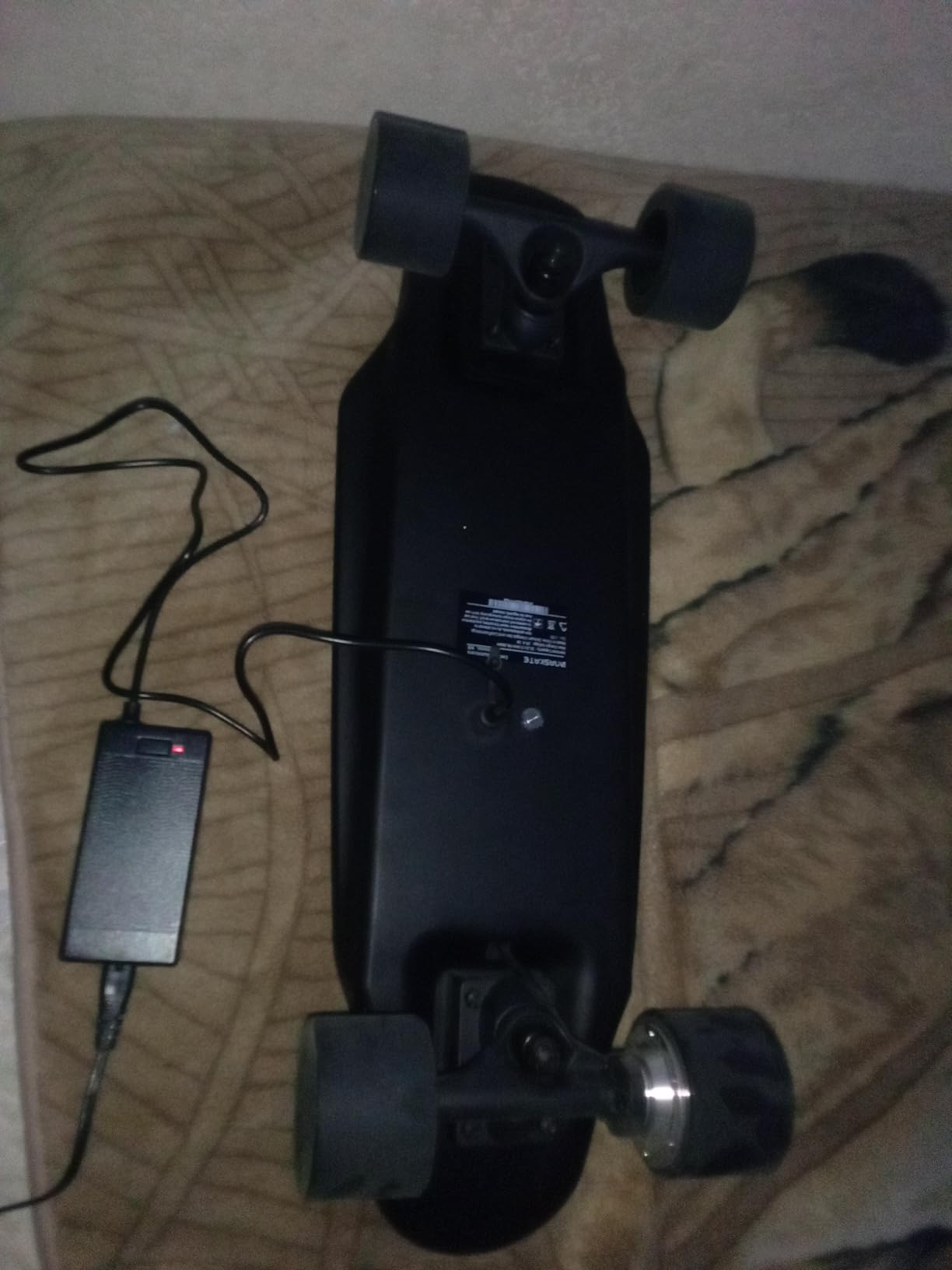 DNASKATE M8 Electric Skateboard with Remote, 15Mph Top Speed, 9Miles Range, 400 Hub-Motor, Skateboard for Adults & Teens customer photo 1